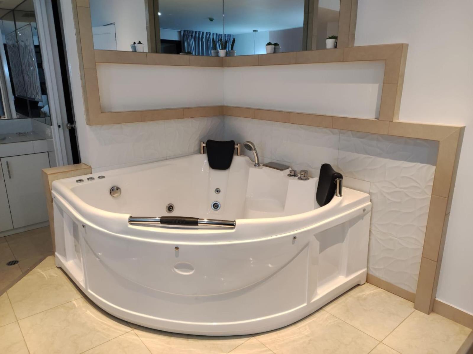 Studio with Spa Bath photo 1