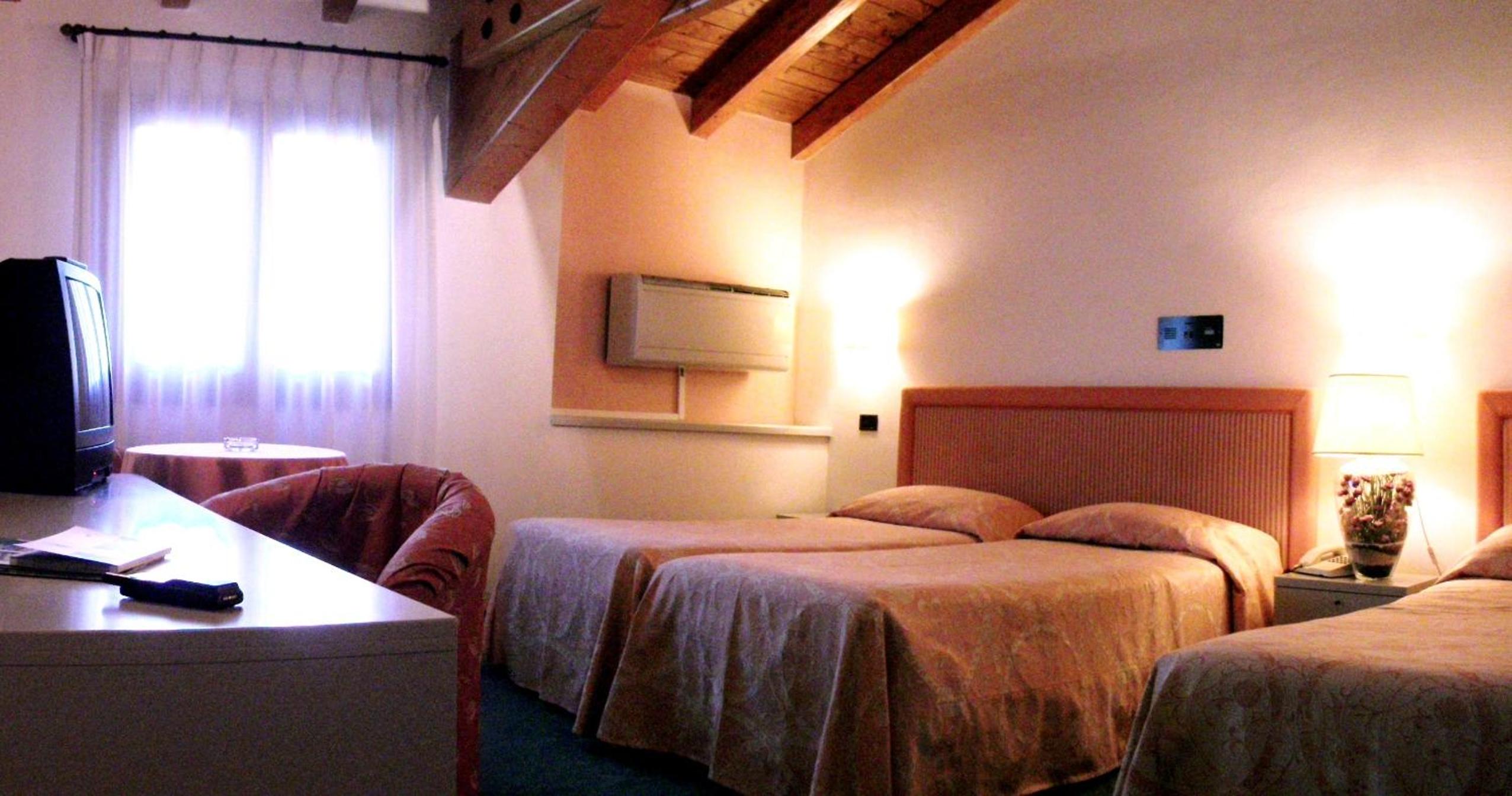 Triple Room - Photo 3