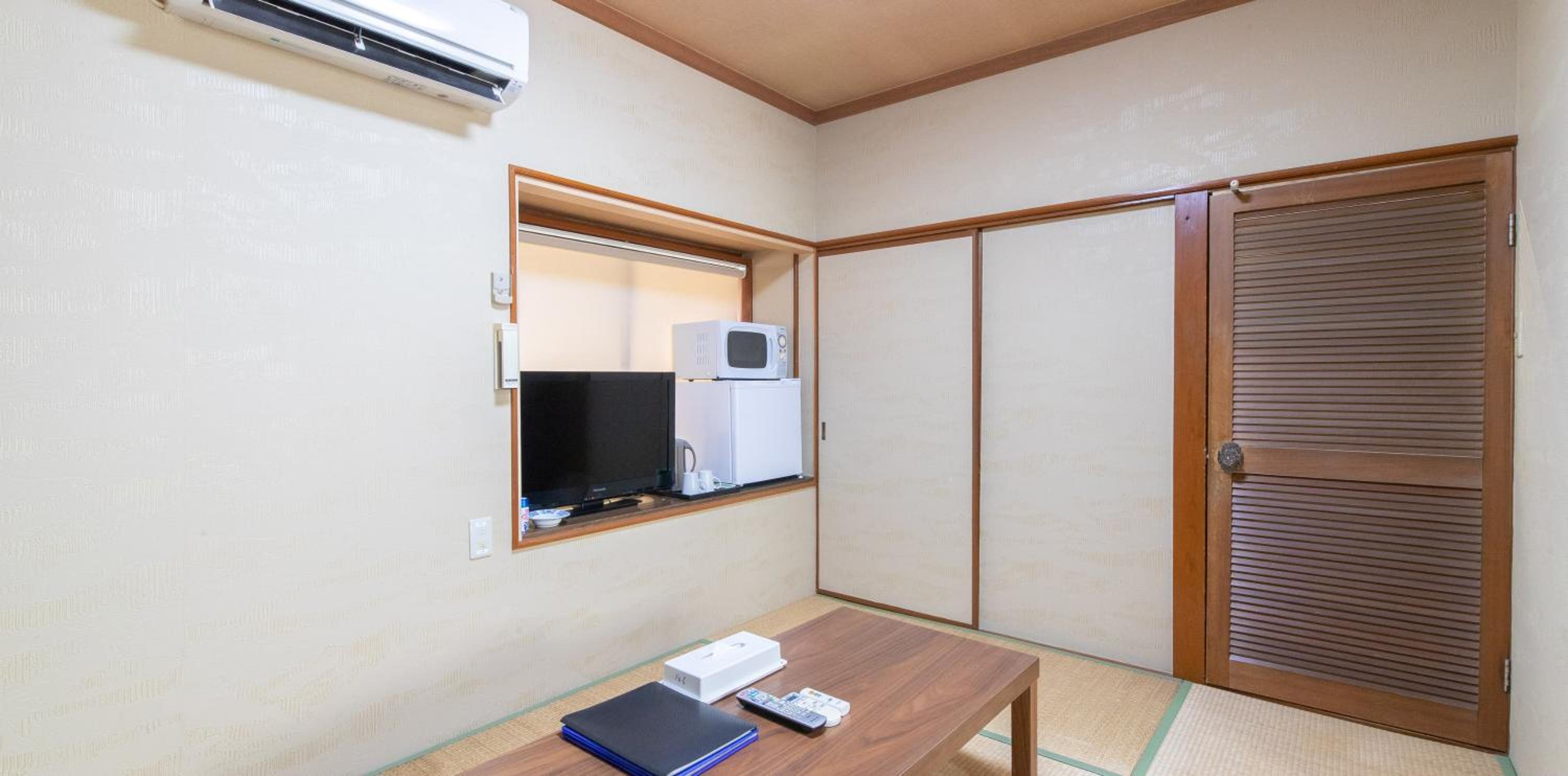 Double Room - Smoking photo 3
