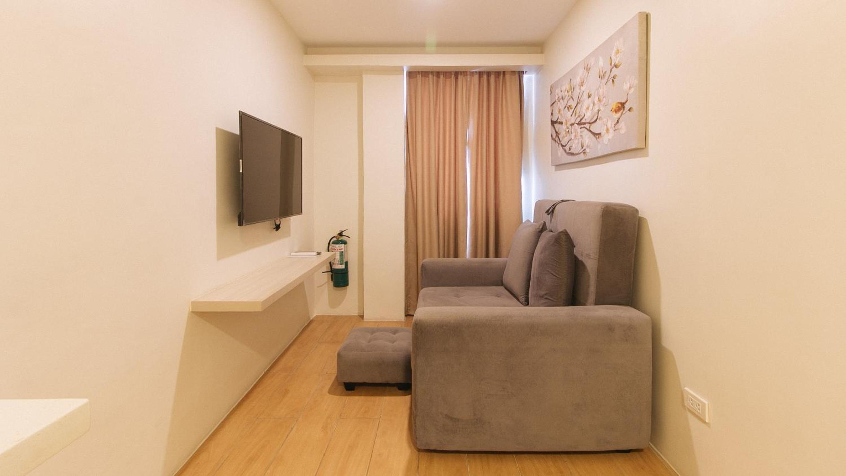Deluxe Room - Photo 3