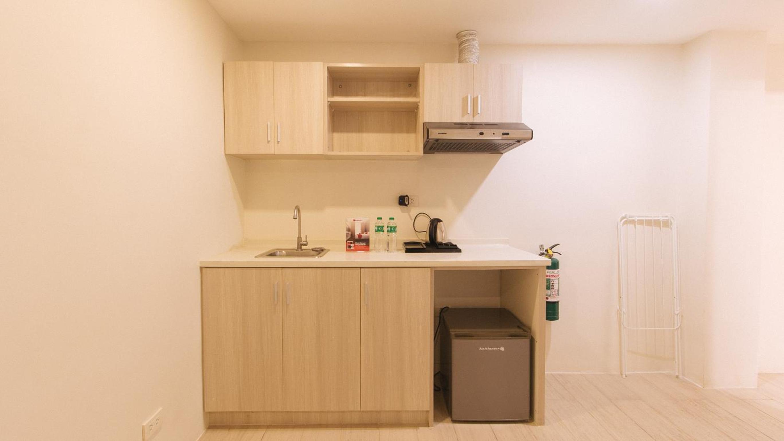 Suite - Photo 7