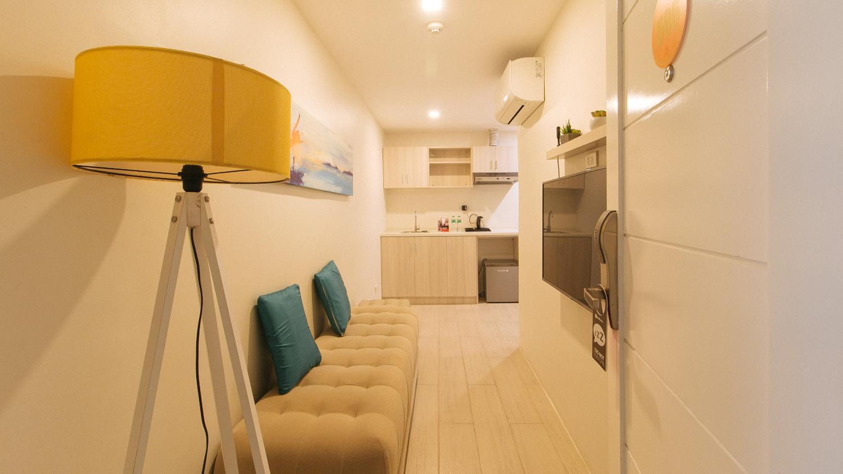 Suite - Photo 5