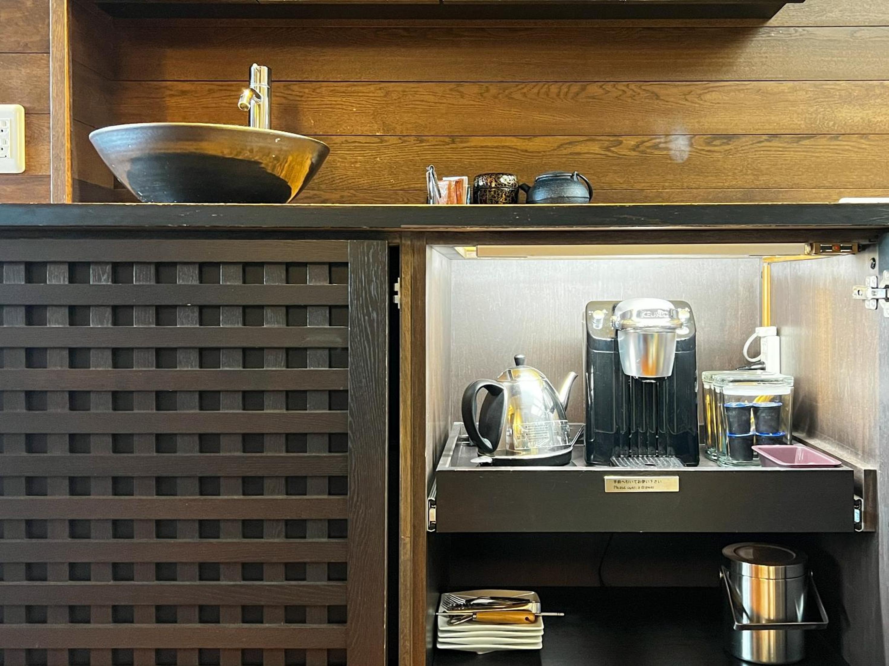 Room with Tatami Area with Open-Air Bath - Buffet Breakfast + Buffet Dinner Included - Non-Smoking - Photo 11