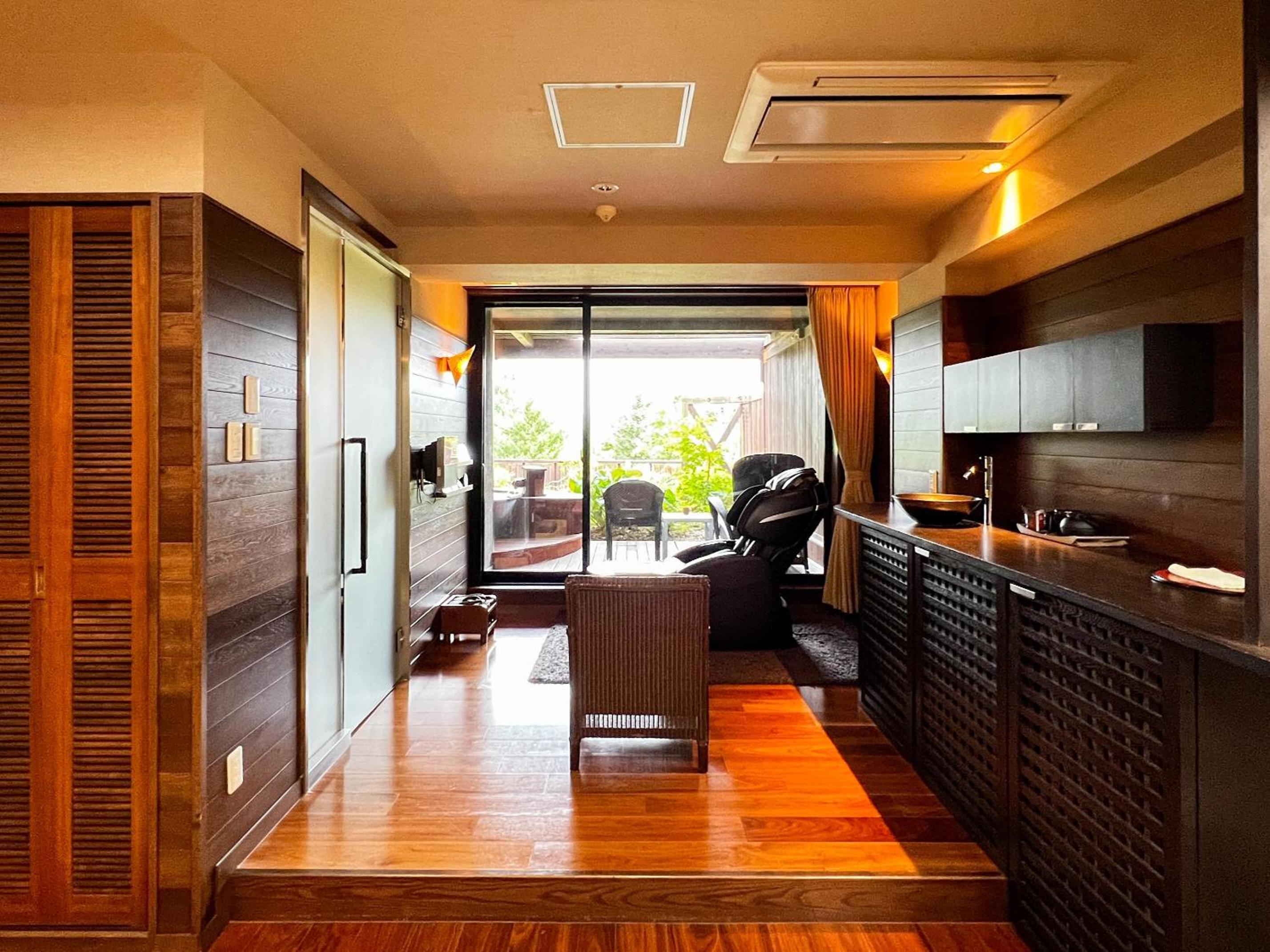 Room with Tatami Area with Open-Air Bath - Buffet Breakfast + Buffet Dinner Included - Non-Smoking - Photo 19