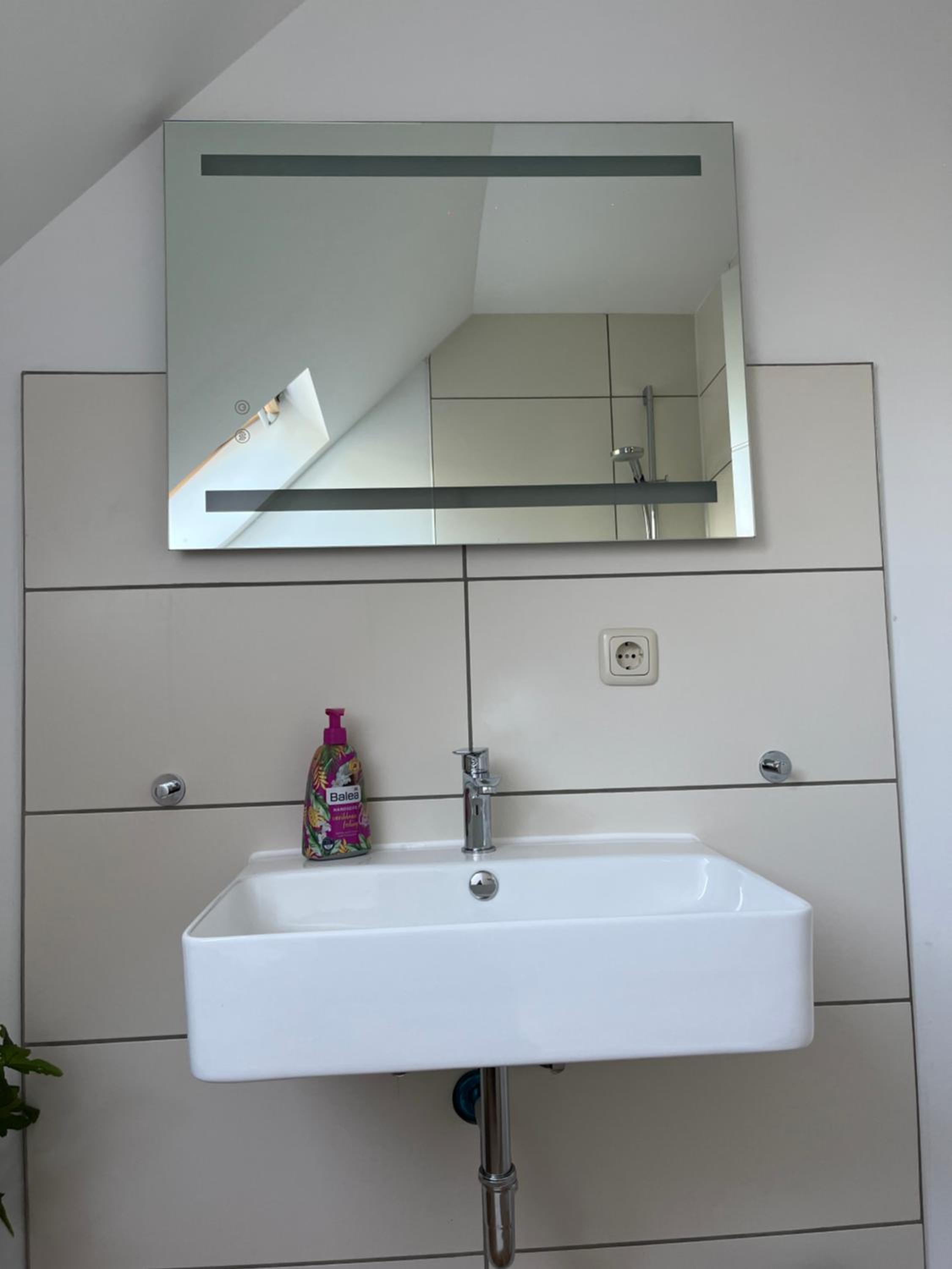 One-Bedroom Apartment - Photo 3