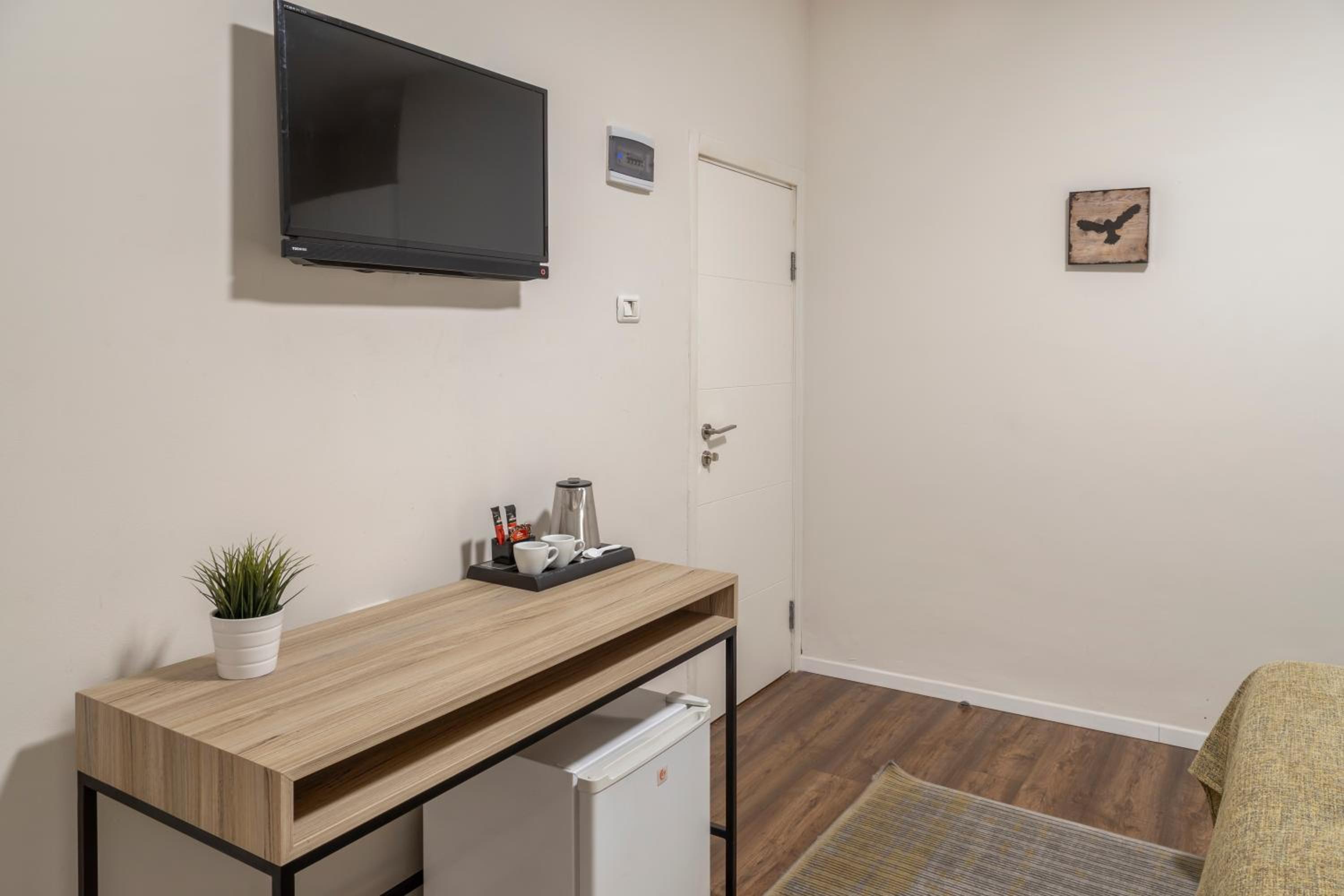 Standard Triple Room - Photo 4