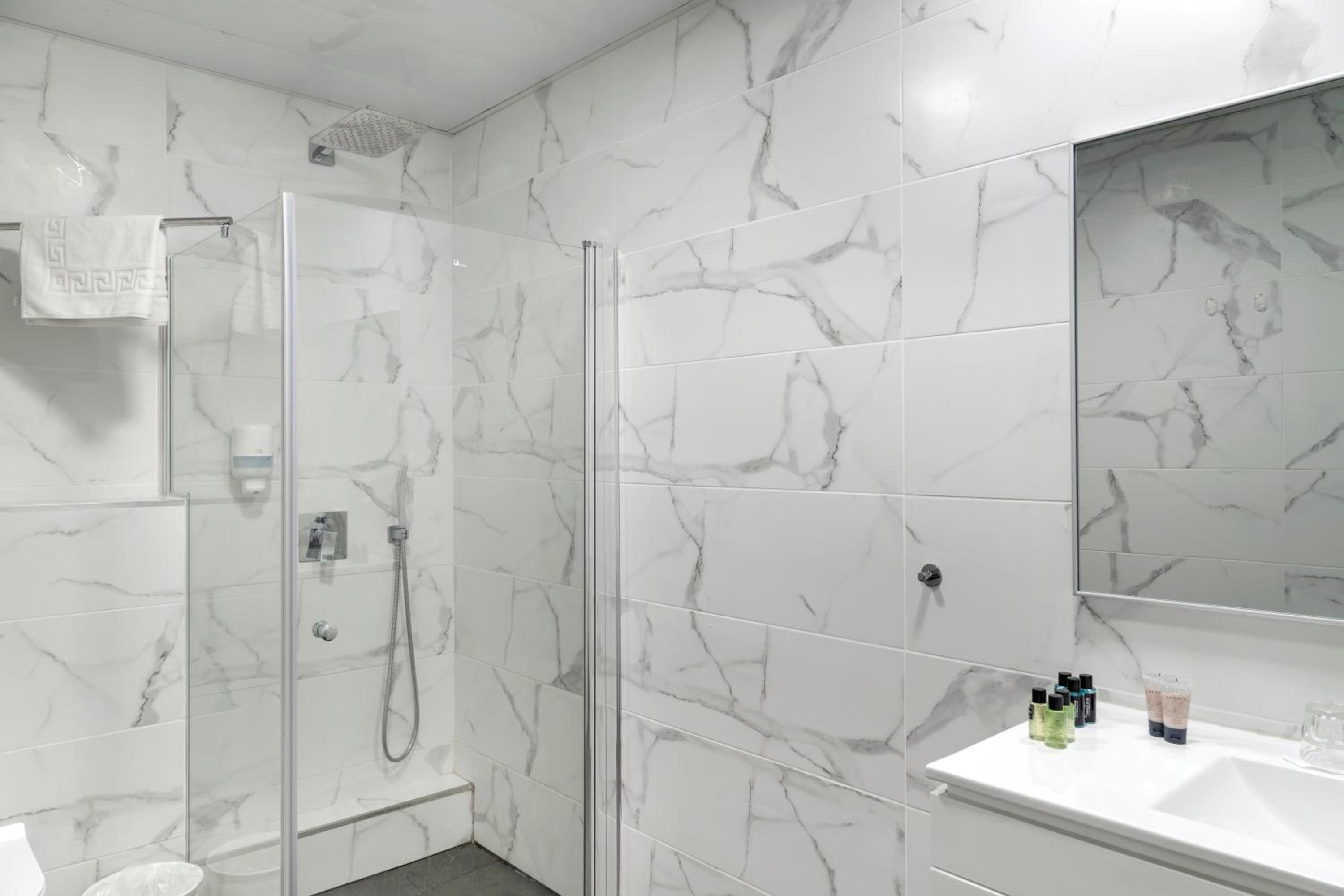 Deluxe Triple Room - Photo 2