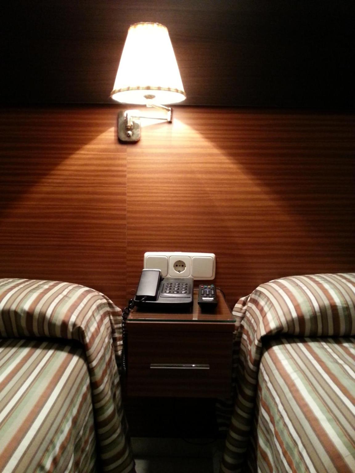 Double Room - Photo 7