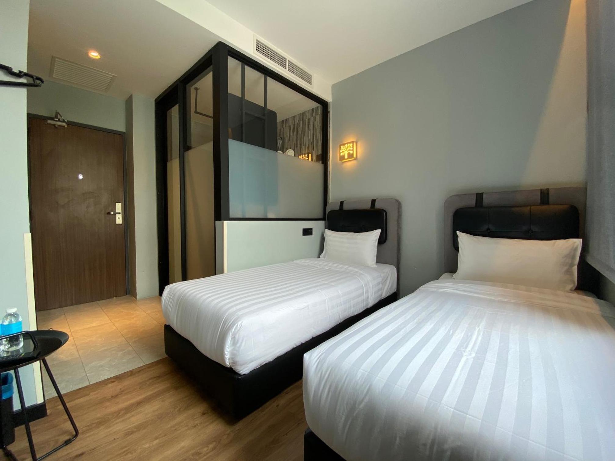 Superior Twin Room - Photo 4