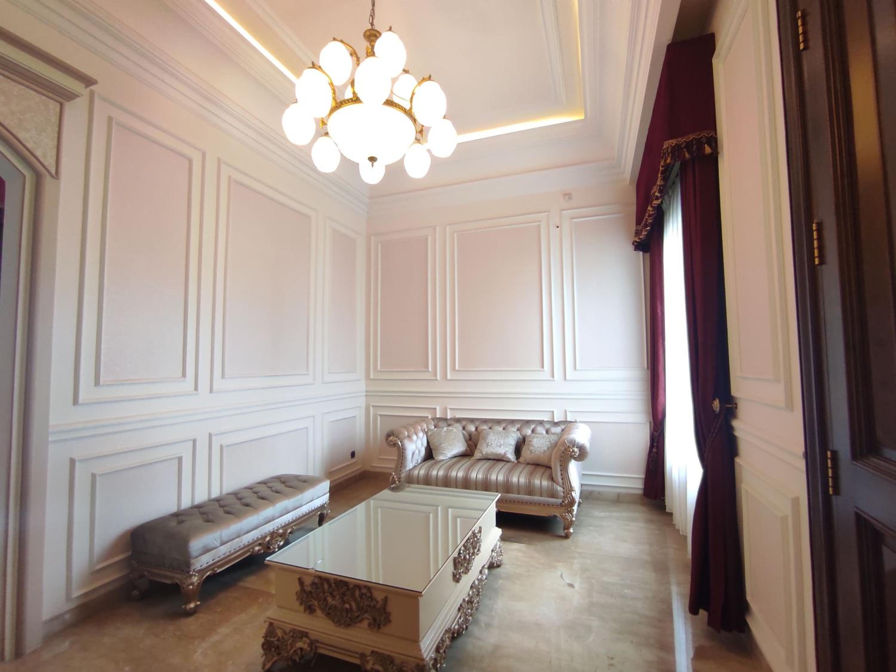 Five-Bedroom House - Photo 15