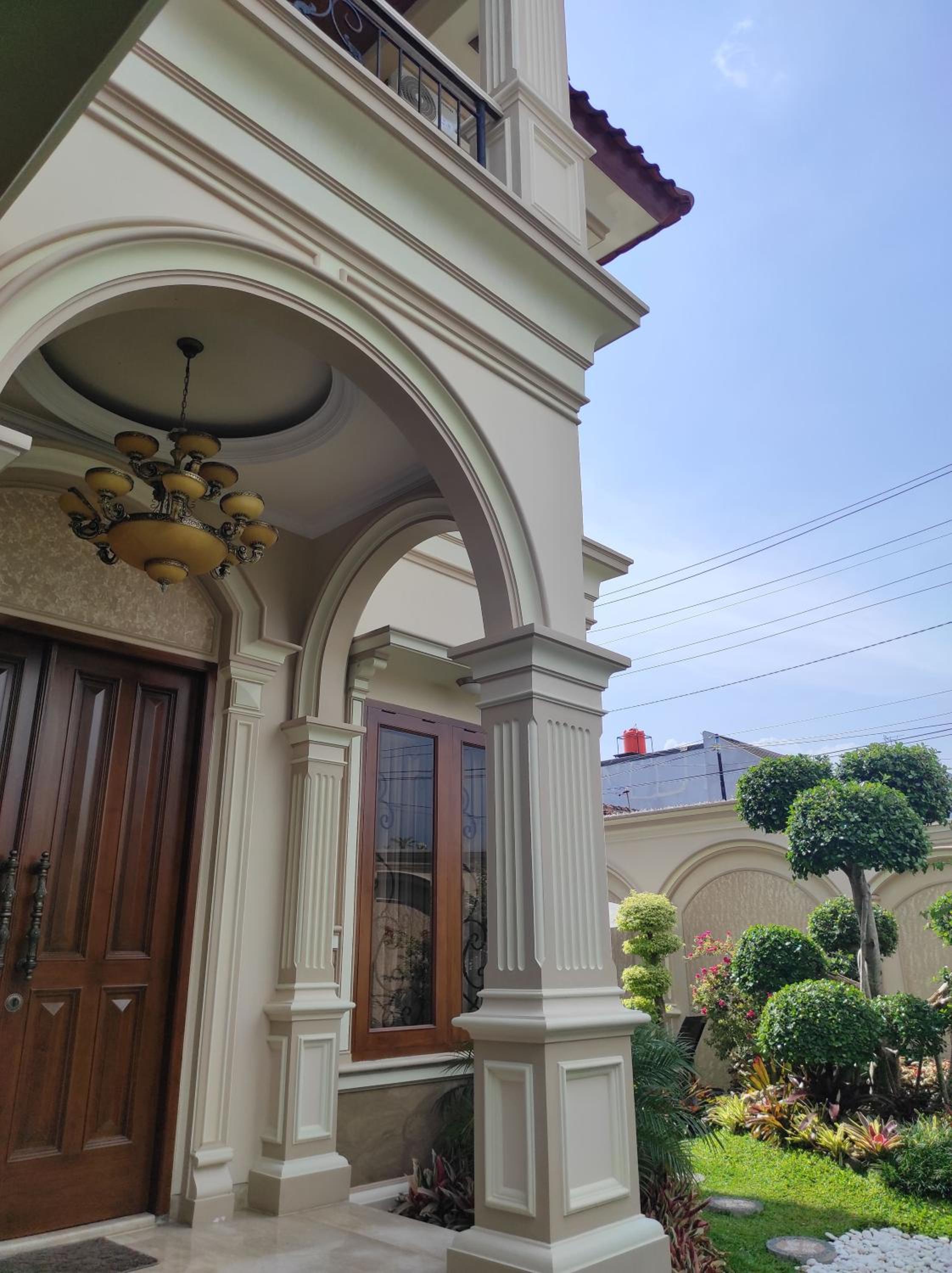 Five-Bedroom House - Photo 11