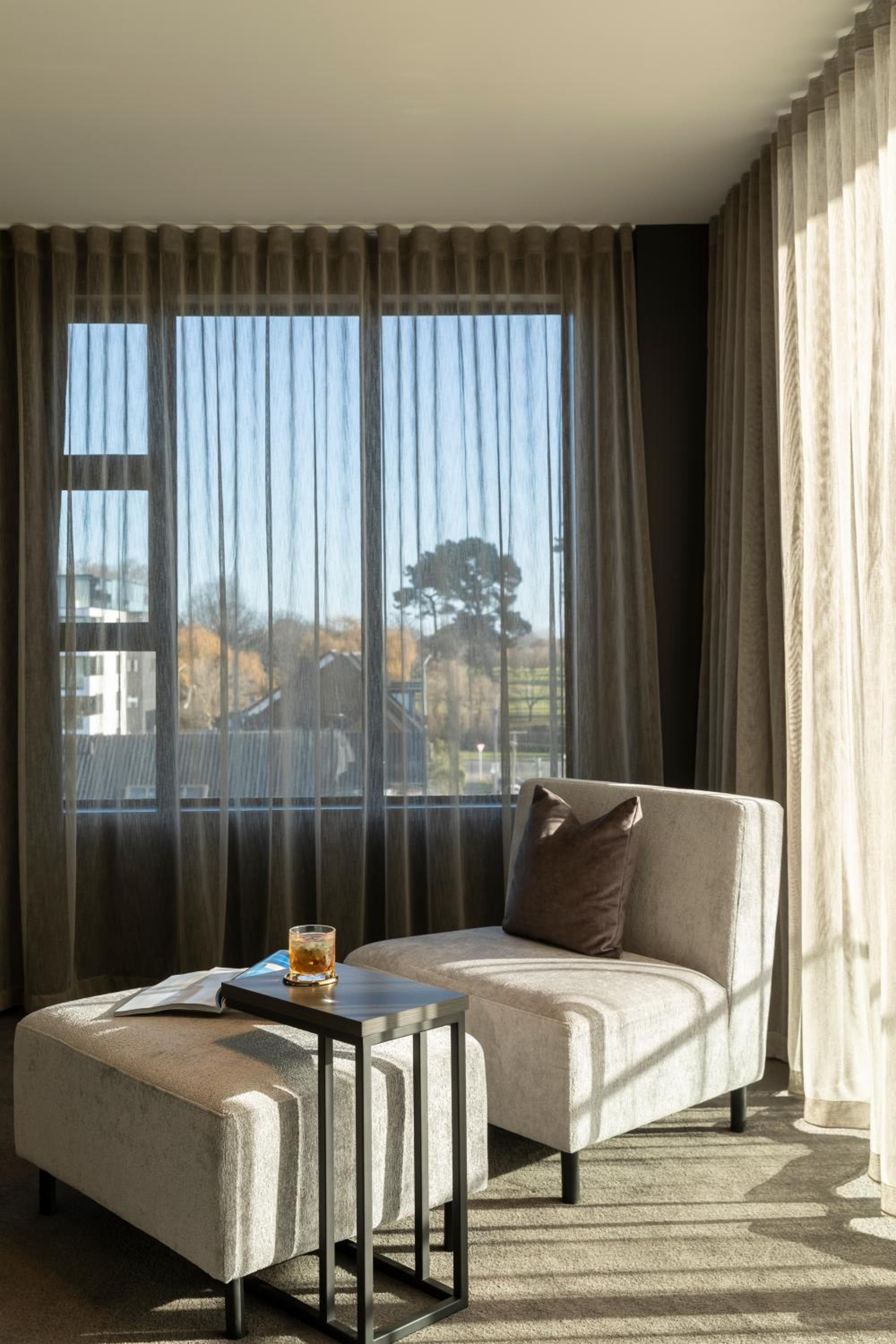 Mayfair Deluxe Suite - Photo 2