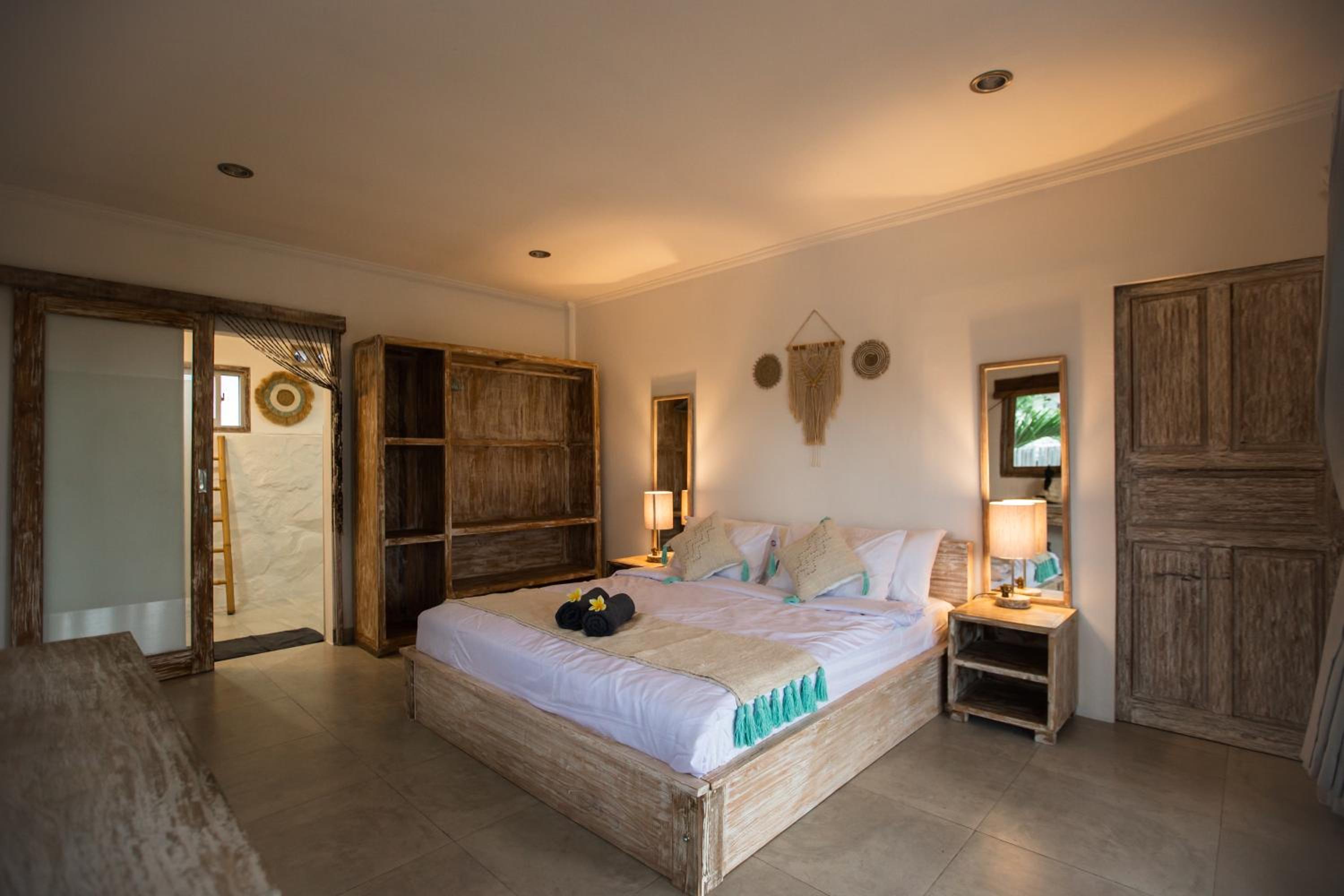 Three-Bedroom Villa - Photo 30