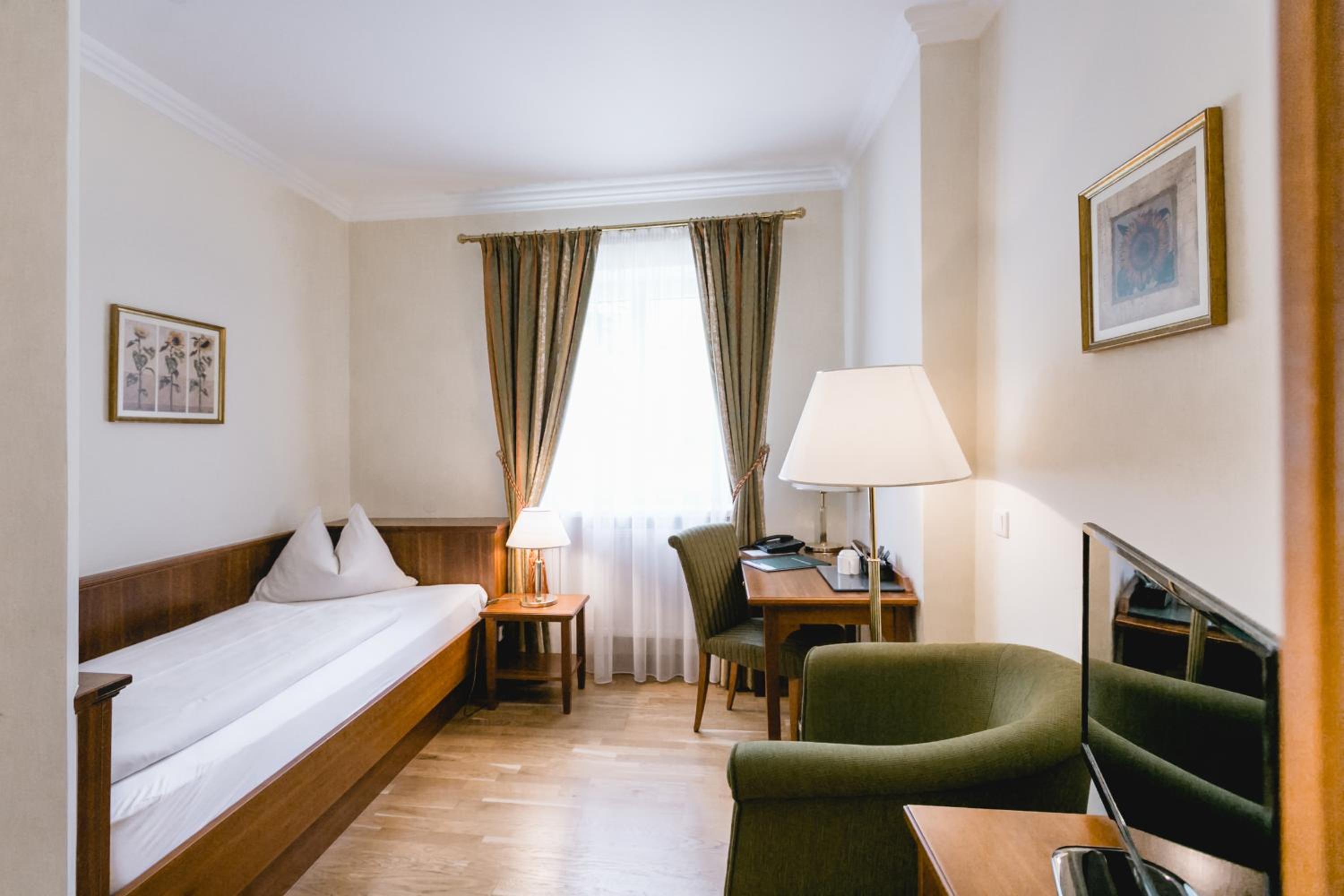 Single Room photo 1