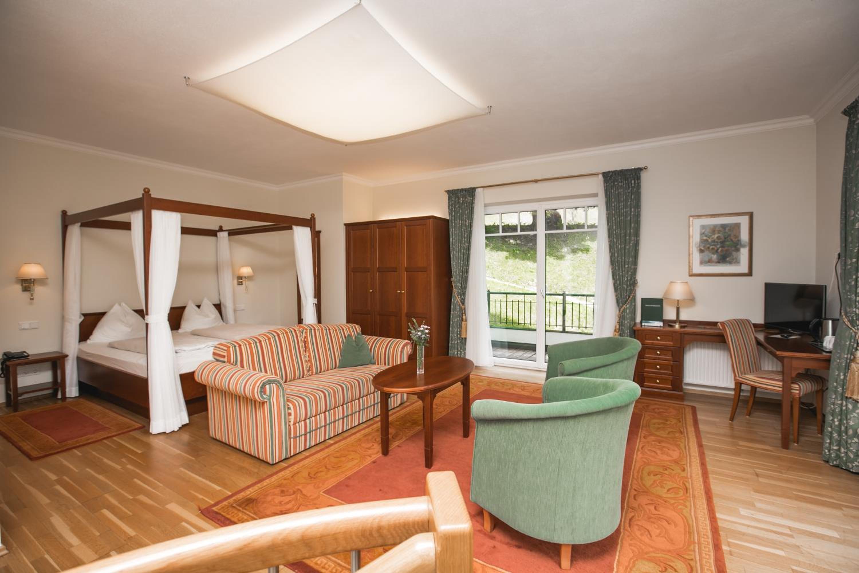 King Room with Two King Beds photo 2