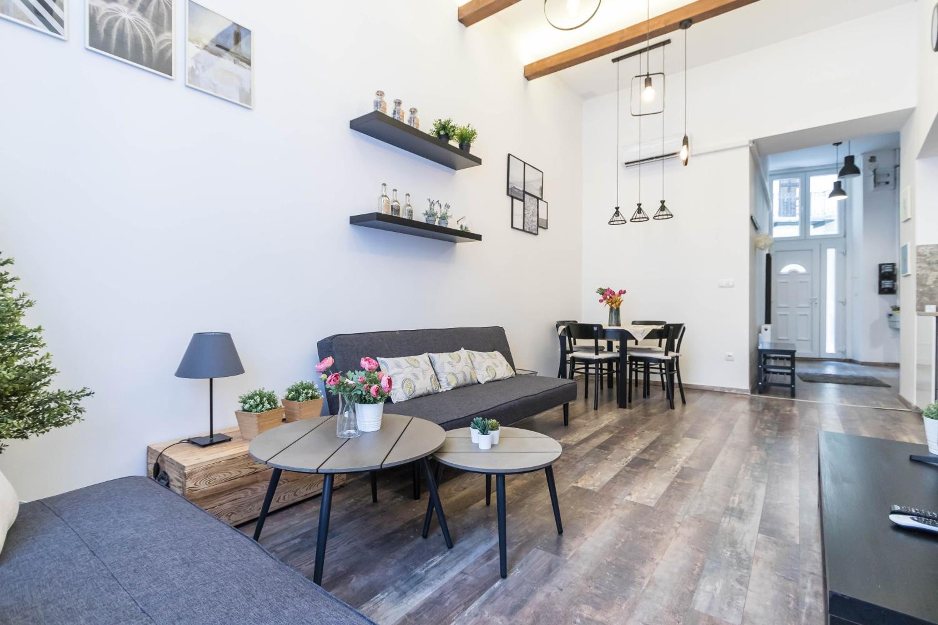 Two-Bedroom Apartment - Photo 10