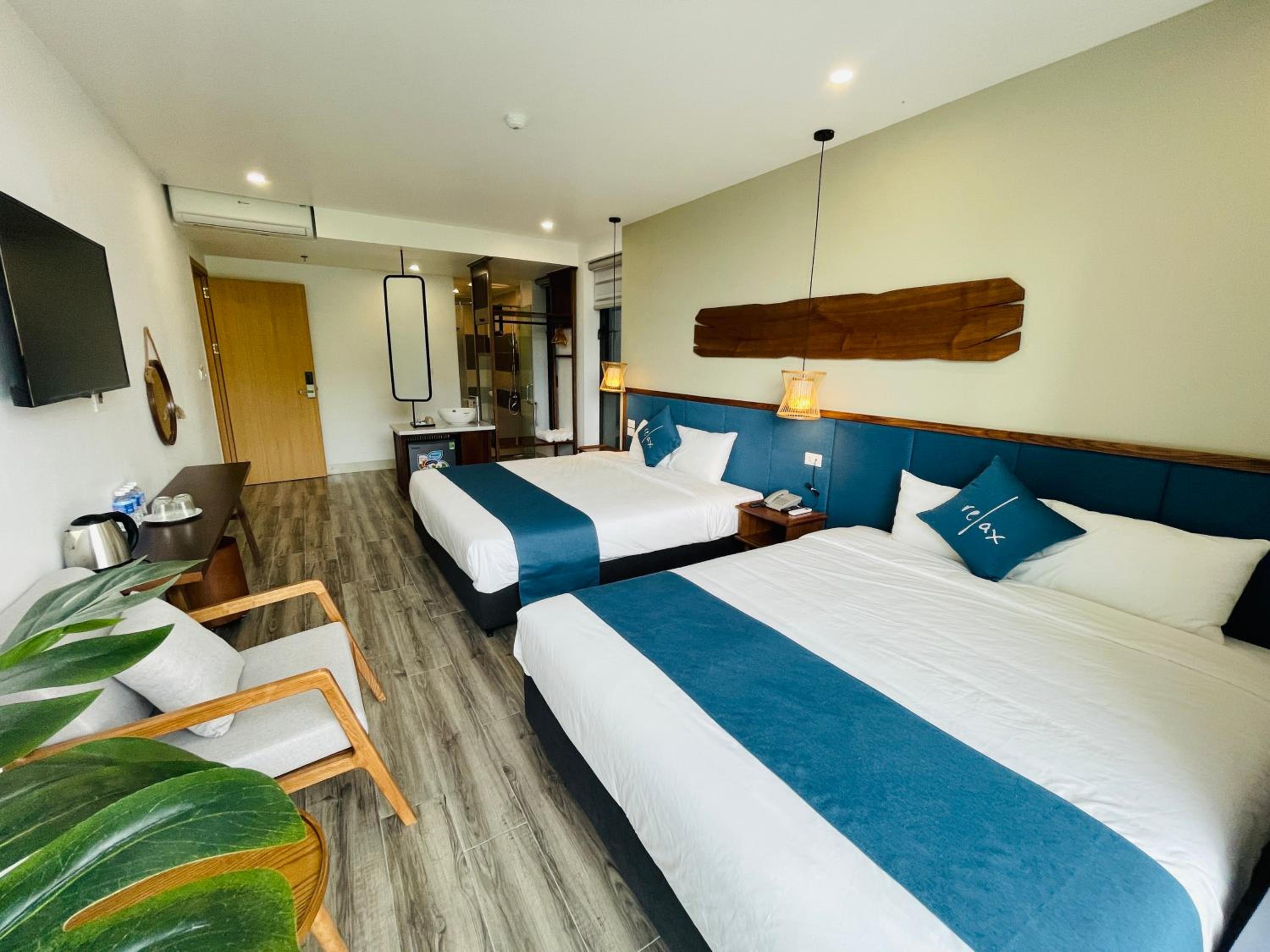 Deluxe Family Room