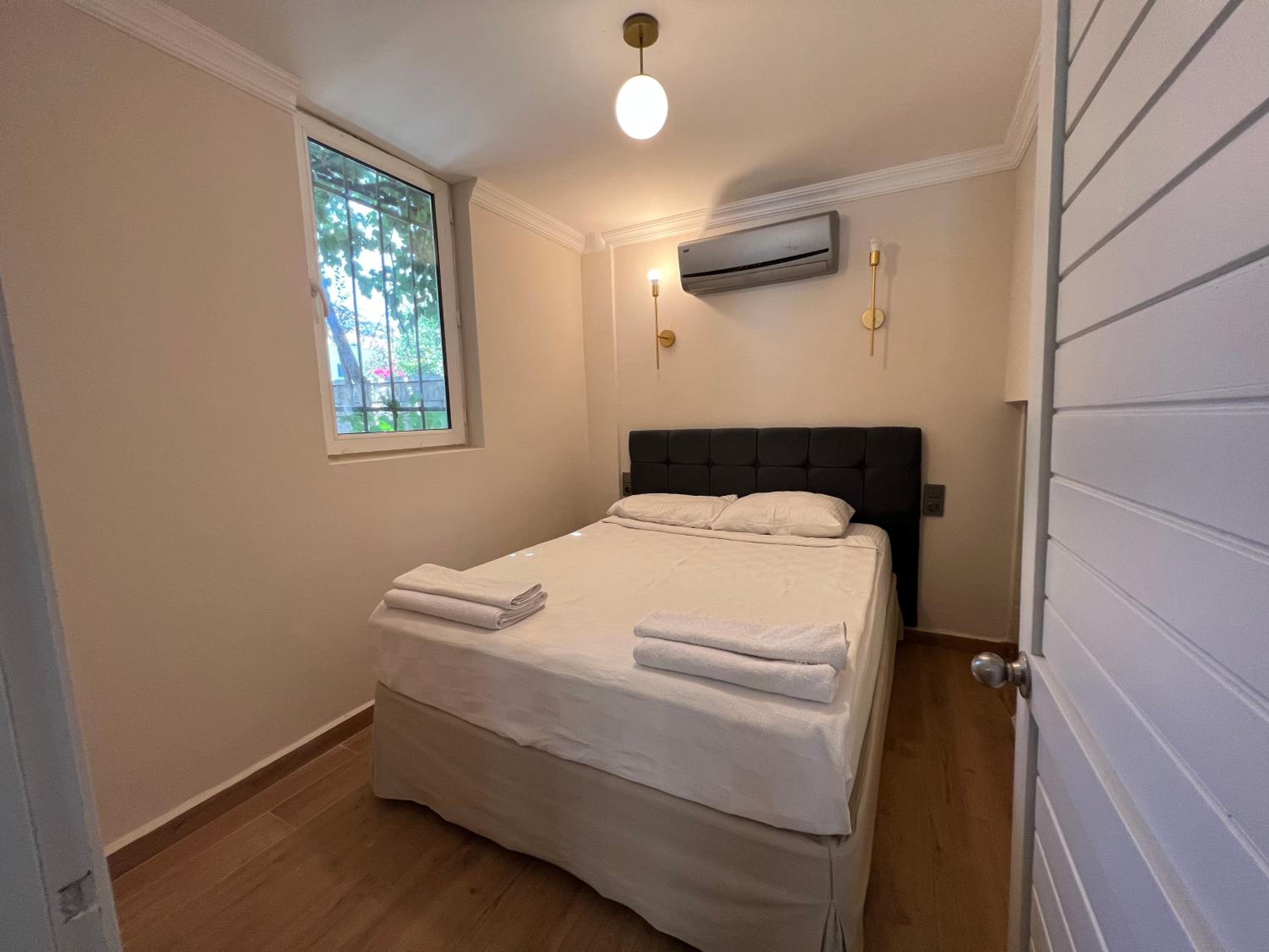 Three-Bedroom Villa (6 Adults)