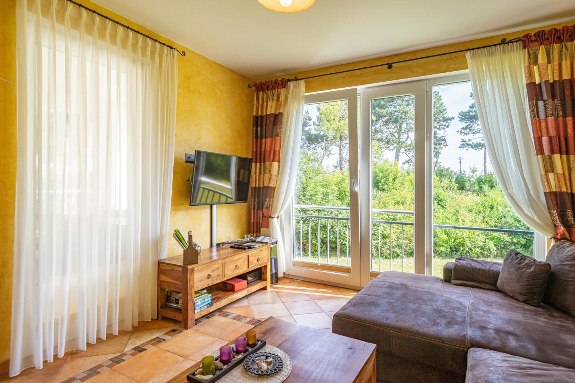 Apartment with Balcony photo 1
