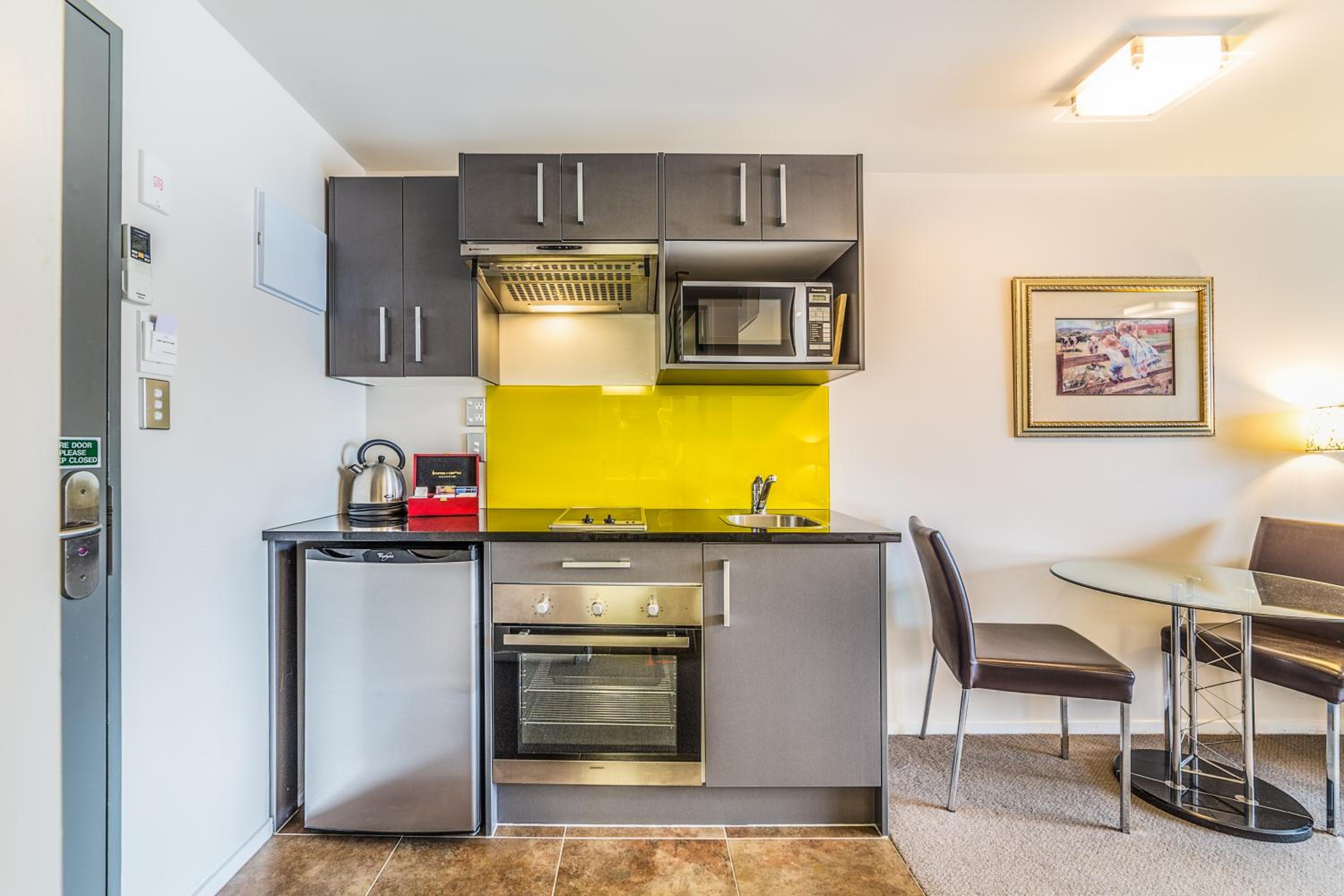 Executive Suite with Kitchen - Photo 13