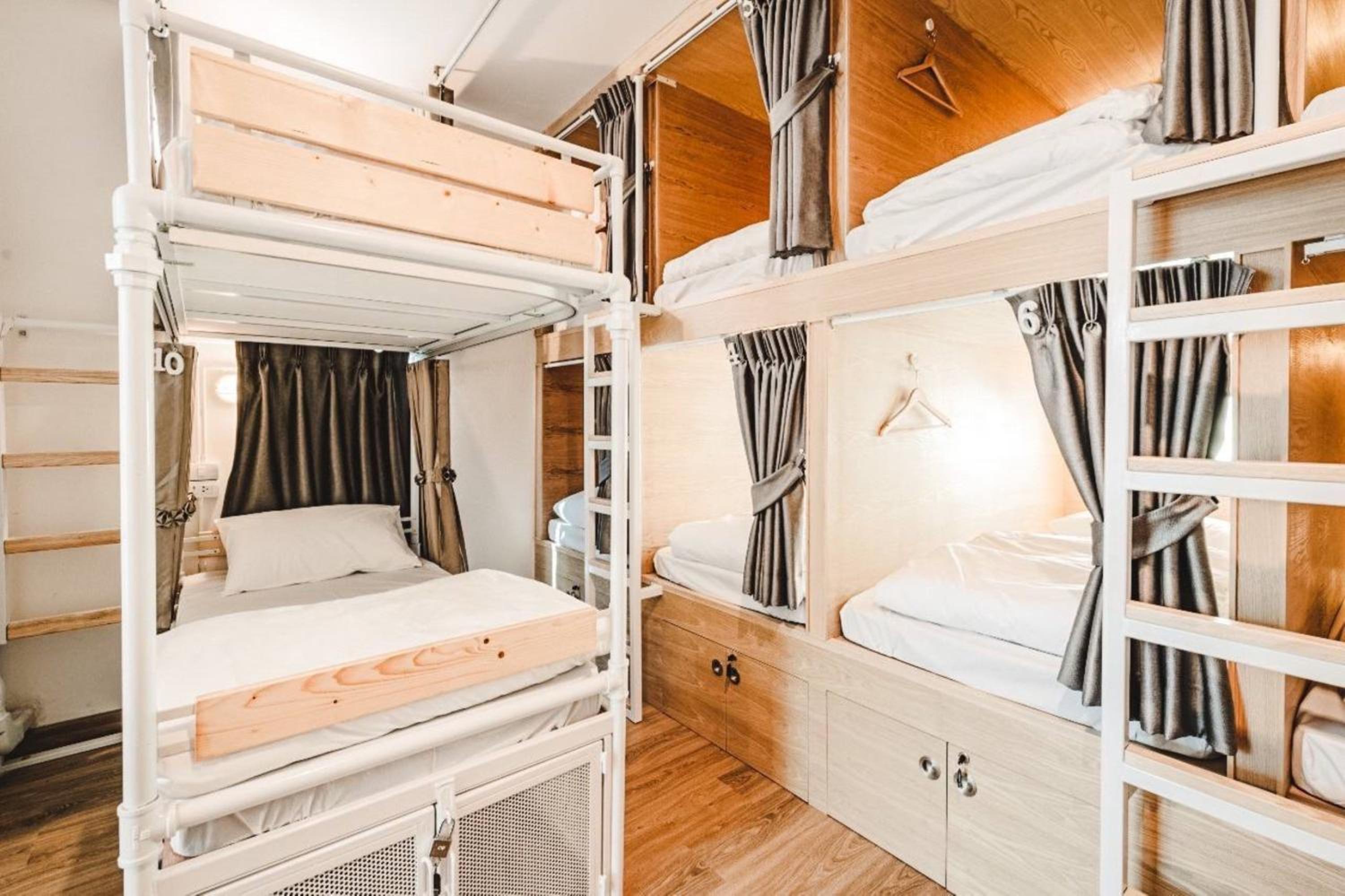 8-Bed Mixed Dormitory Room photo 1