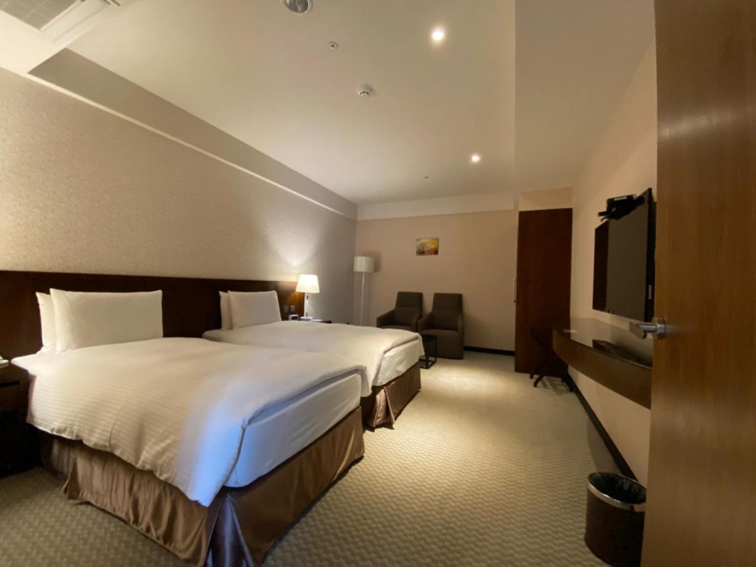 Deluxe Family Room