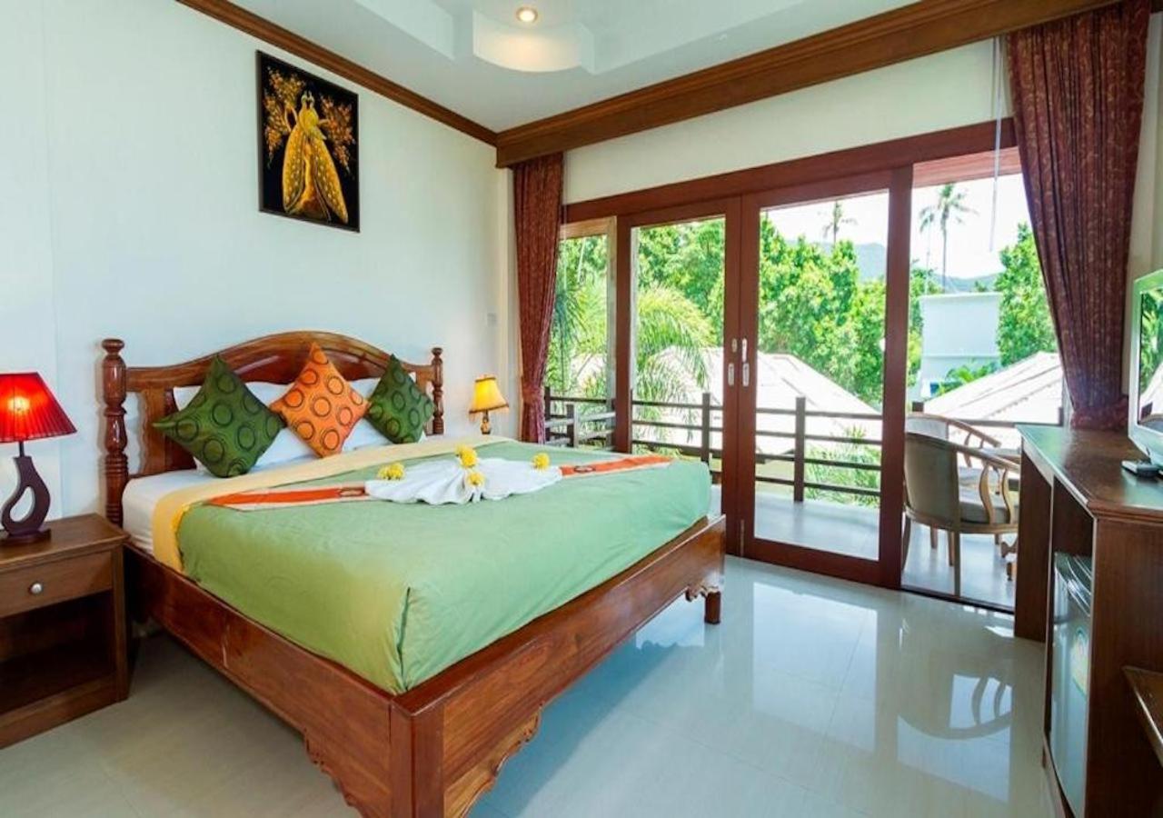 Deluxe Double Room with Balcony - Photo 17