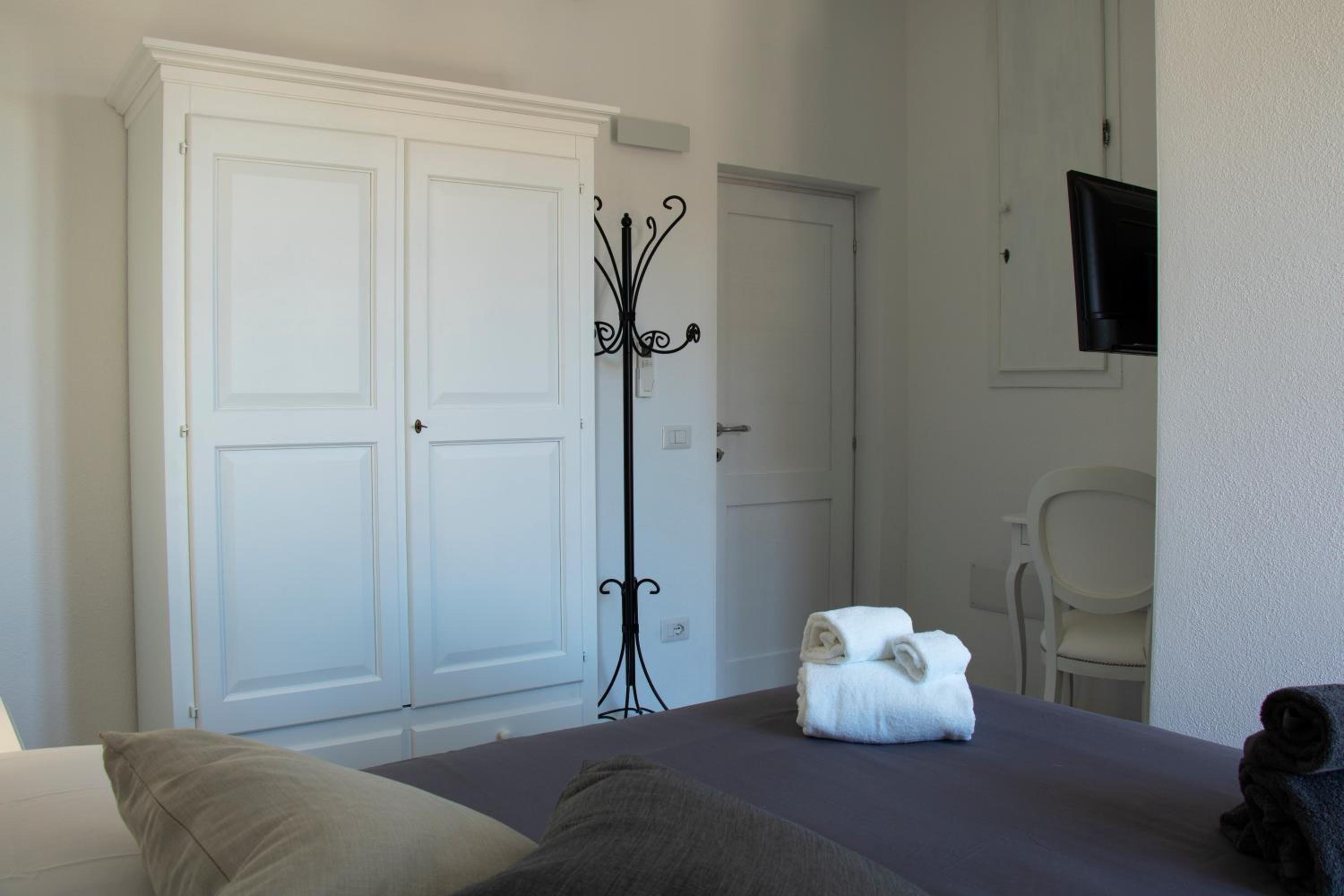 Double Room with Private Bathroom photo 1