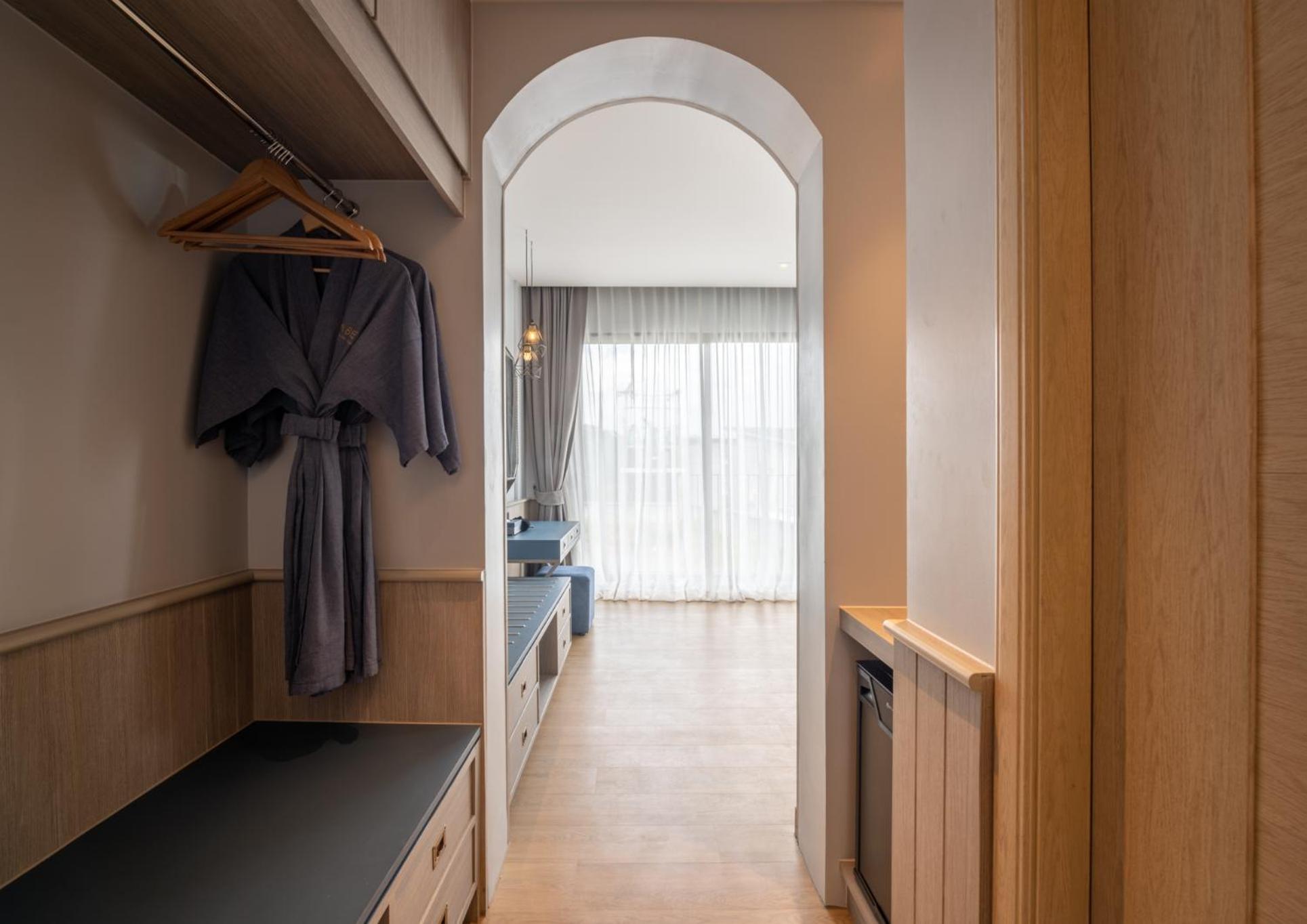 Deluxe Triple Room - Photo 8