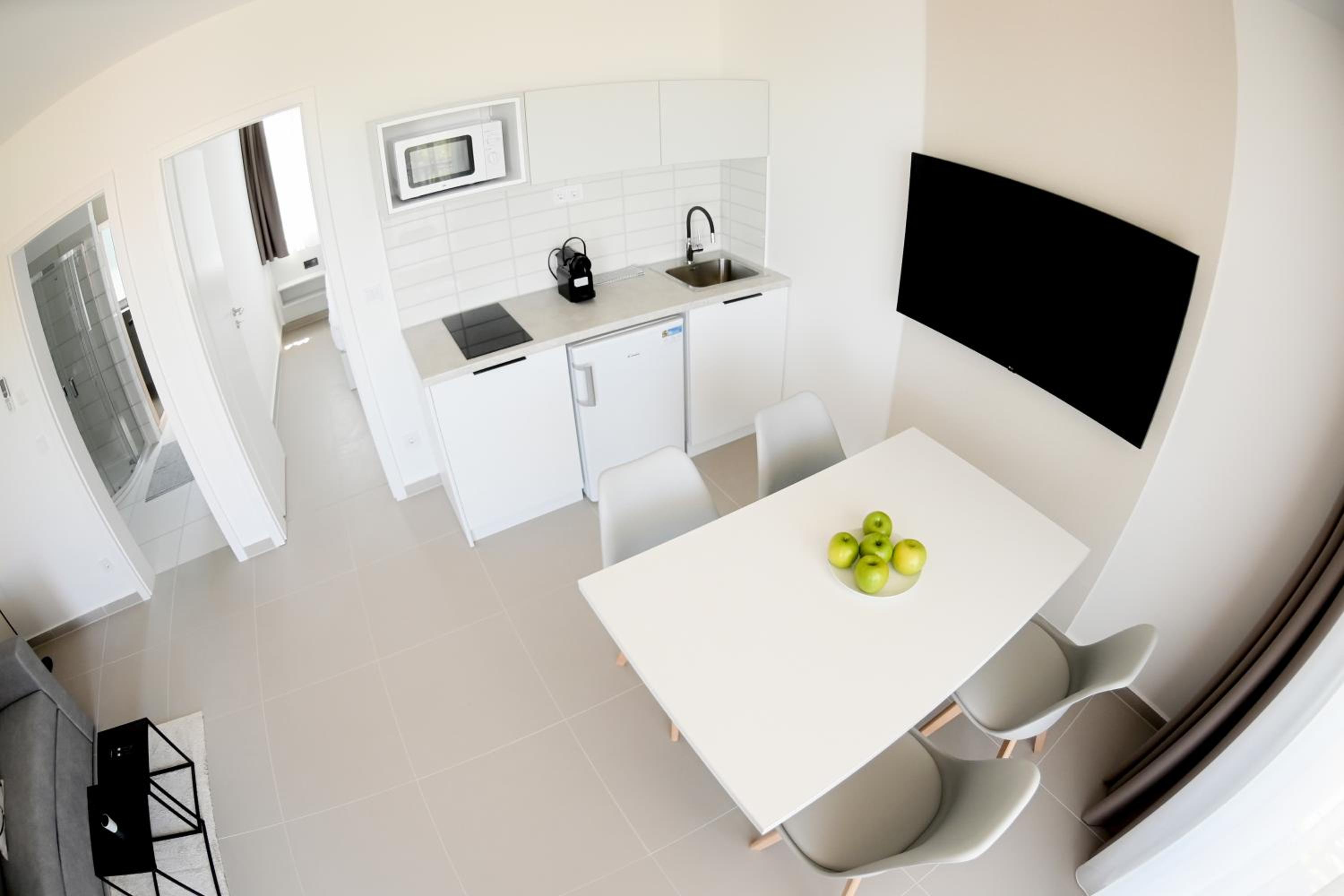 Apartment - Photo 8