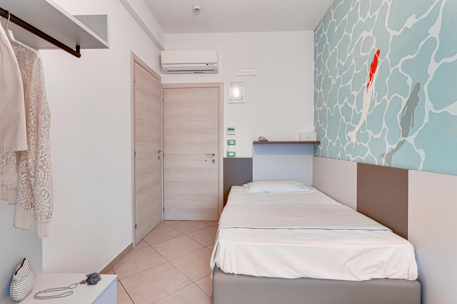 Standard Single Room photo 2