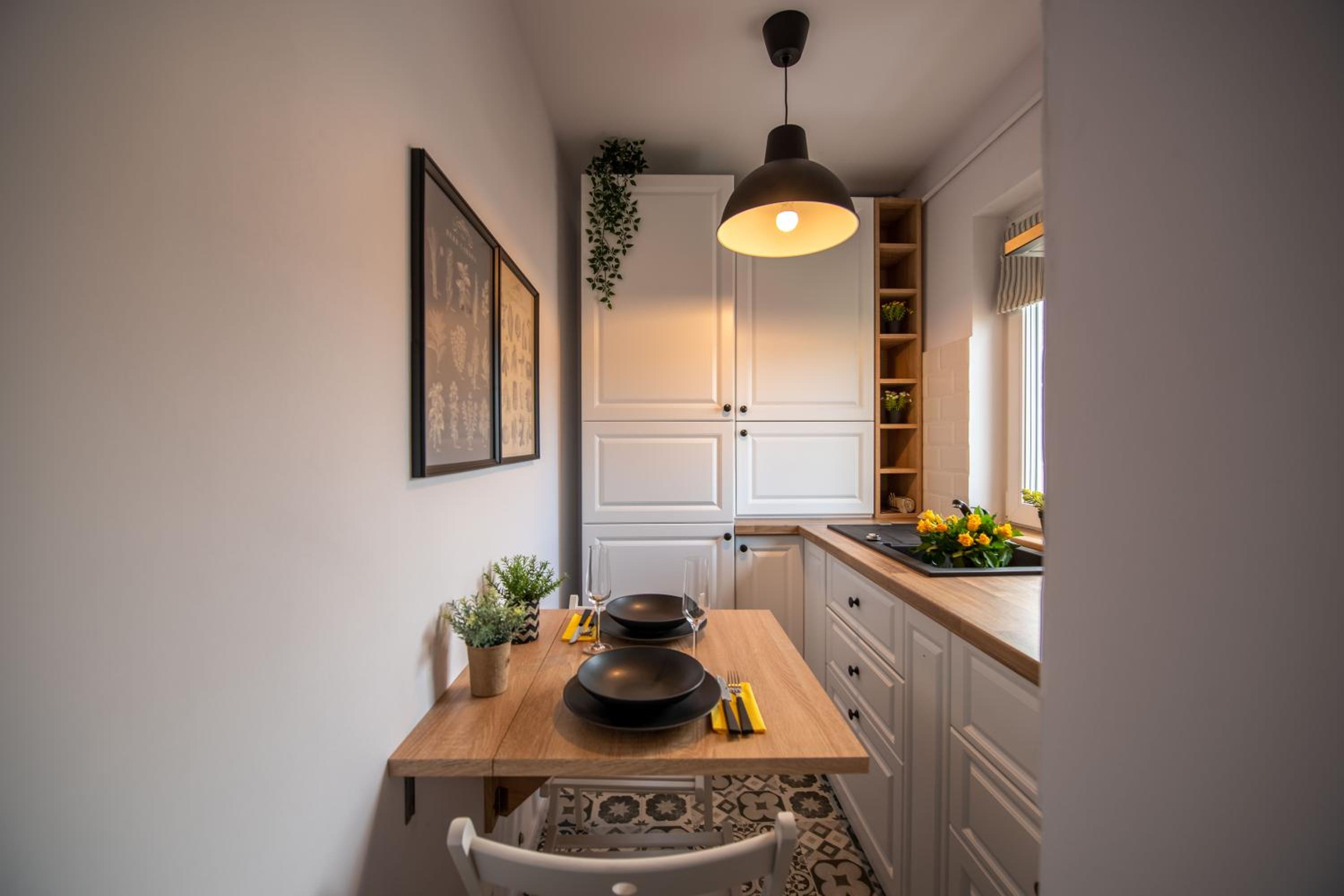 One-Bedroom Apartment - Photo 36