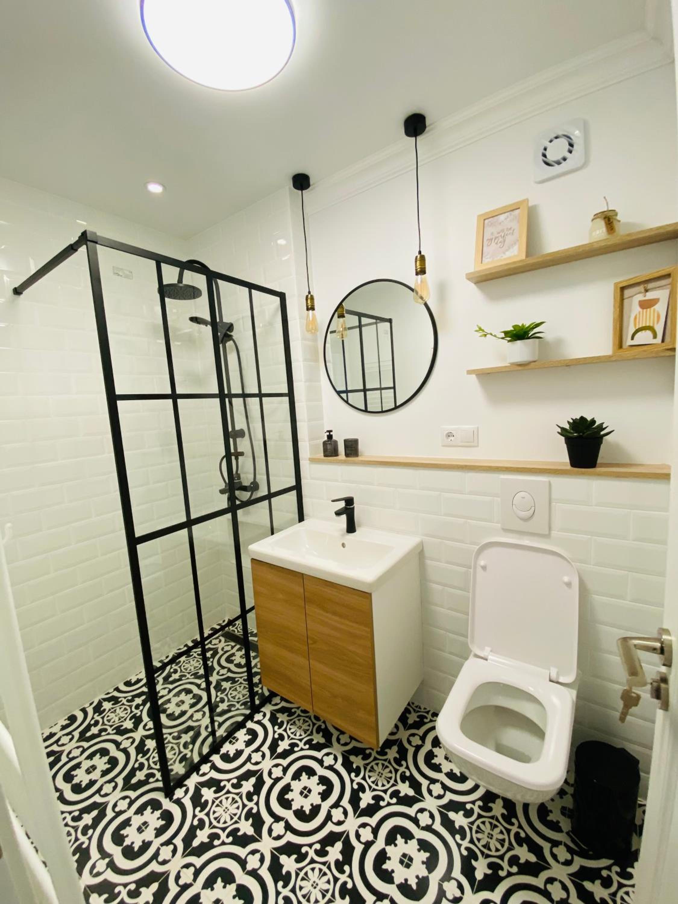 One-Bedroom Apartment - Photo 5