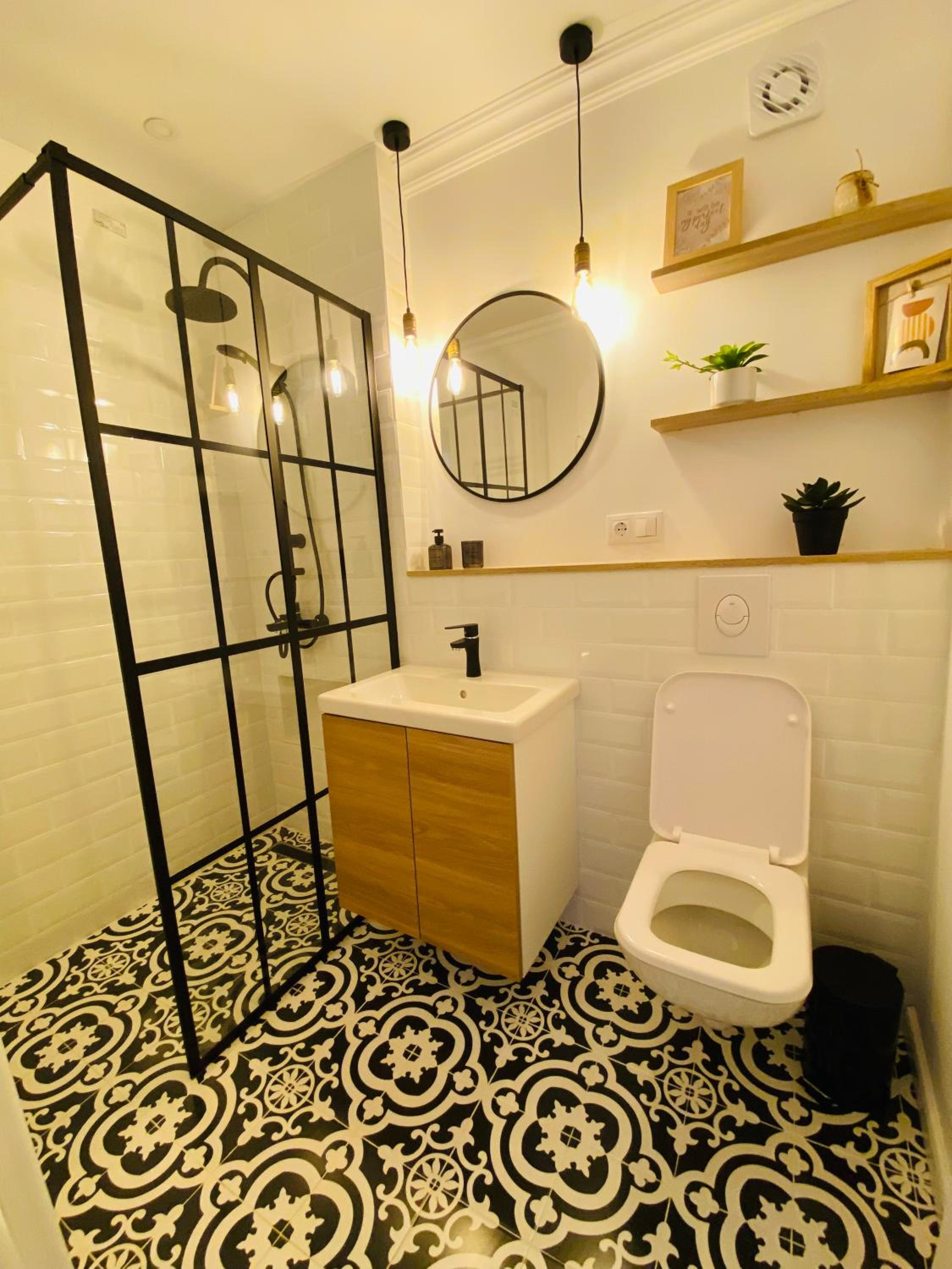 One-Bedroom Apartment - Photo 17
