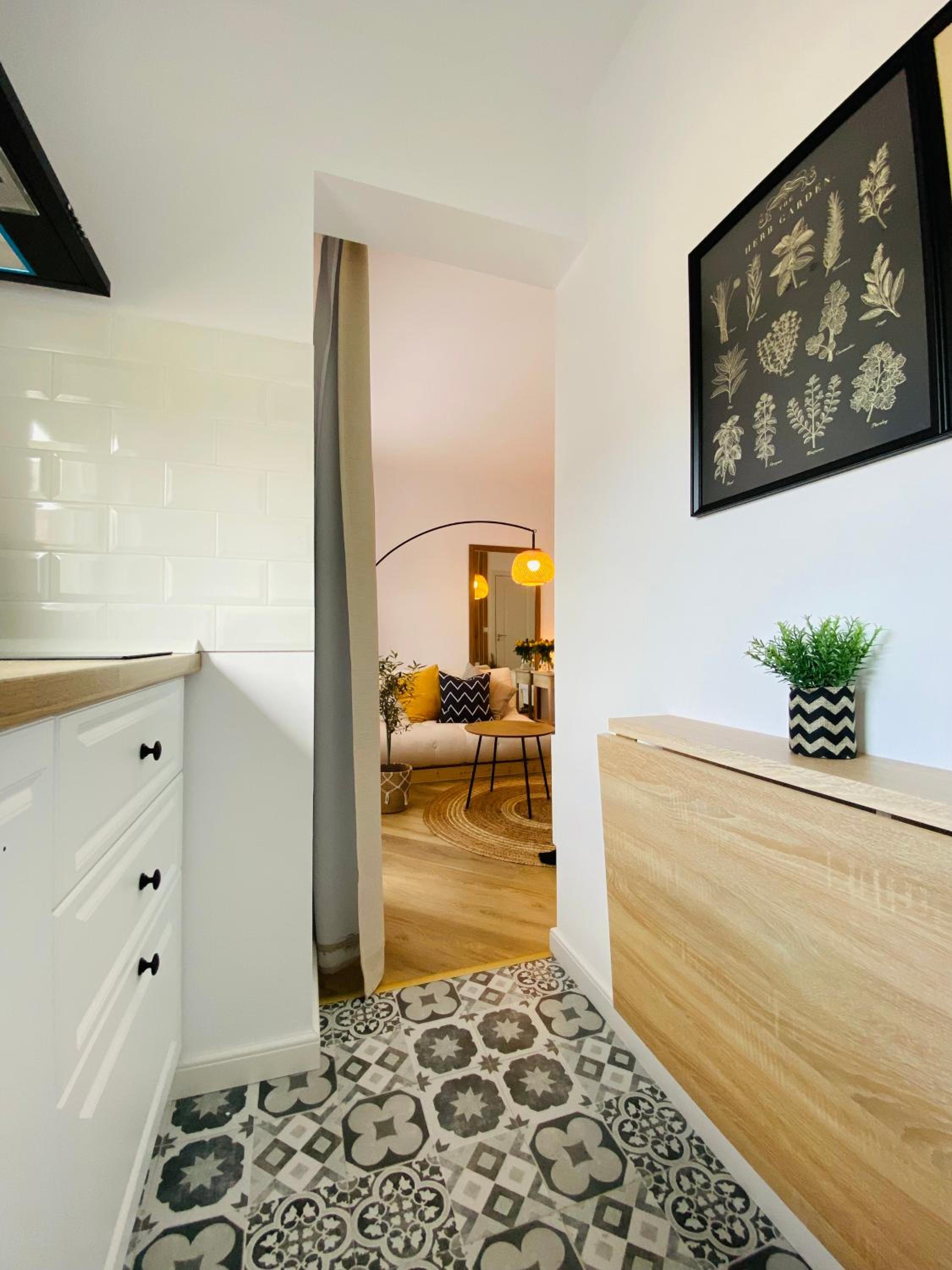 One-Bedroom Apartment - Photo 20