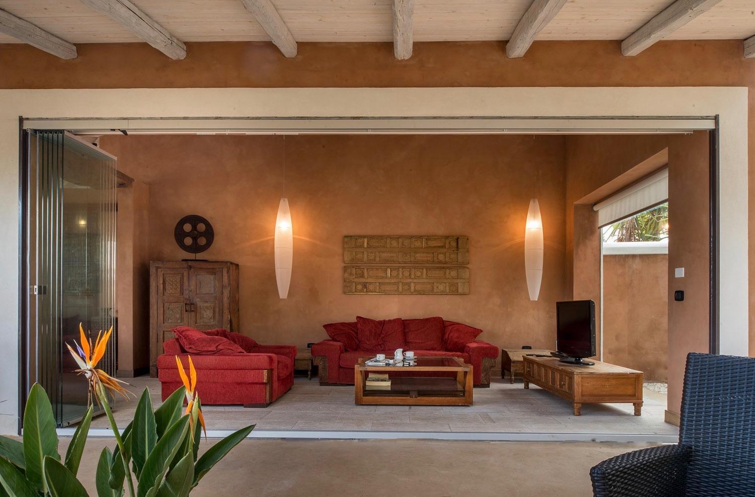 Villa photo 1