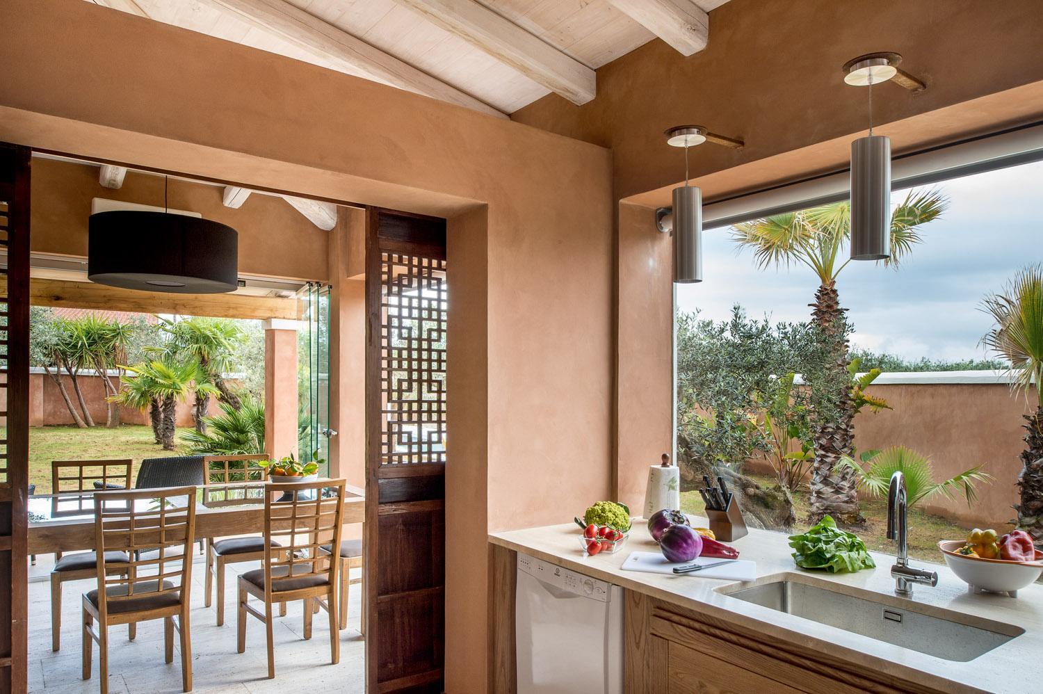 Villa photo 2
