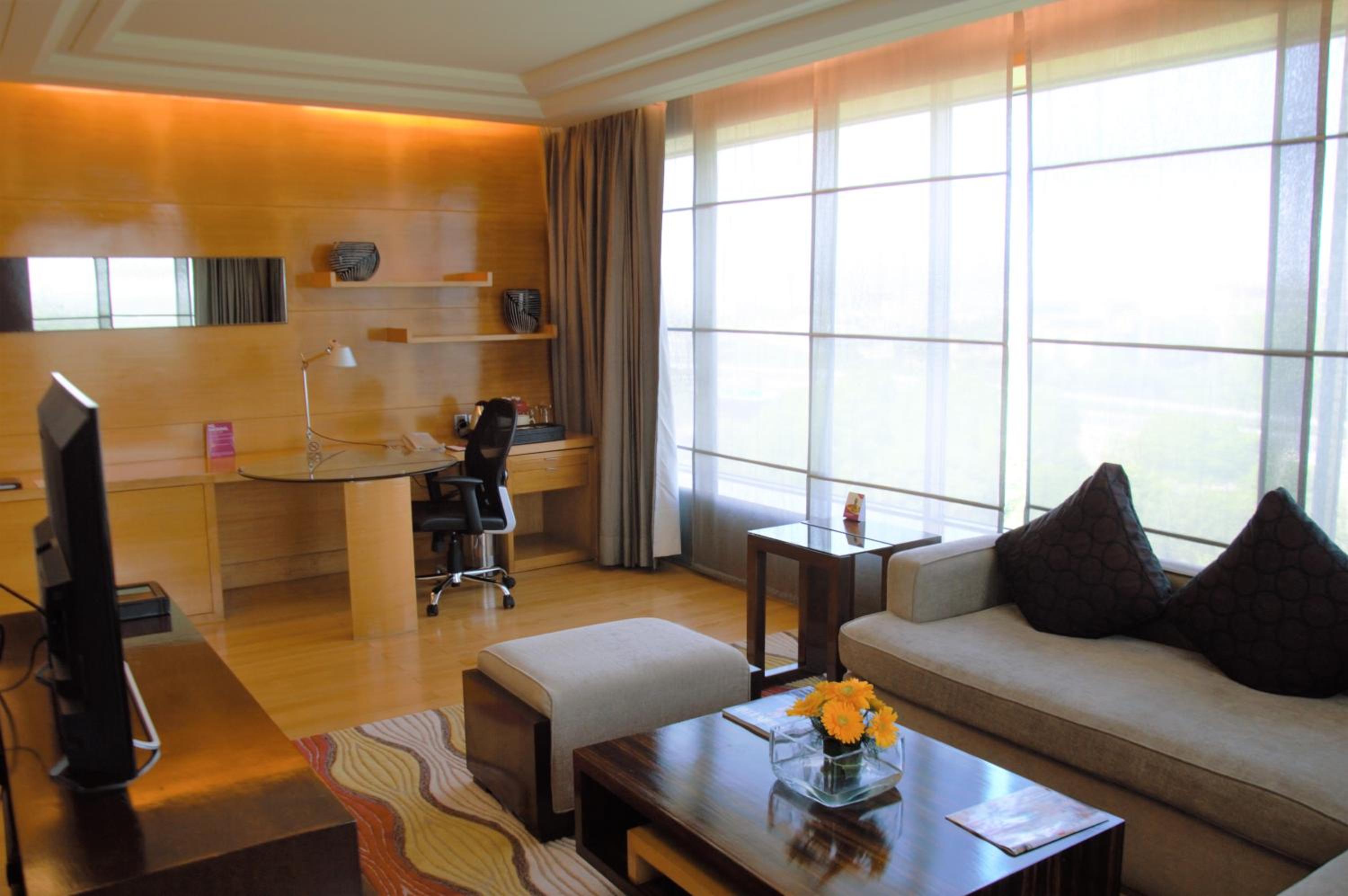 One-Bedroom King Suite