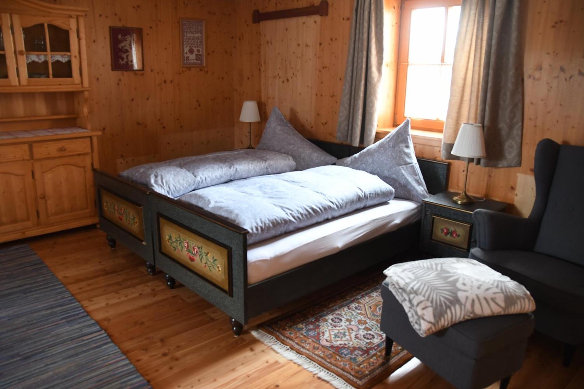 One-Bedroom Apartment - Photo 1