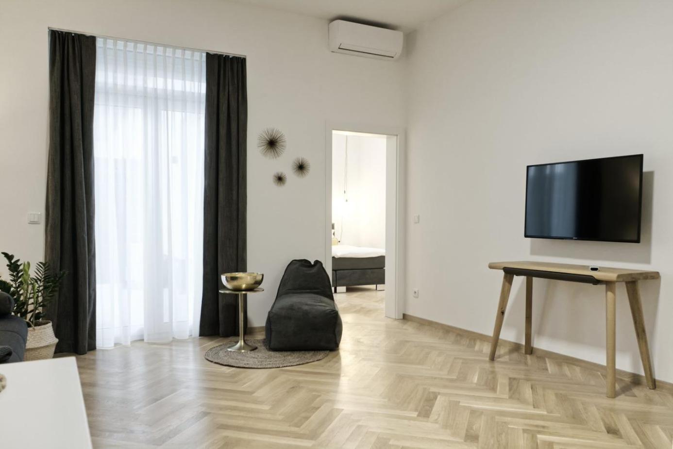 Apartment with Terrace