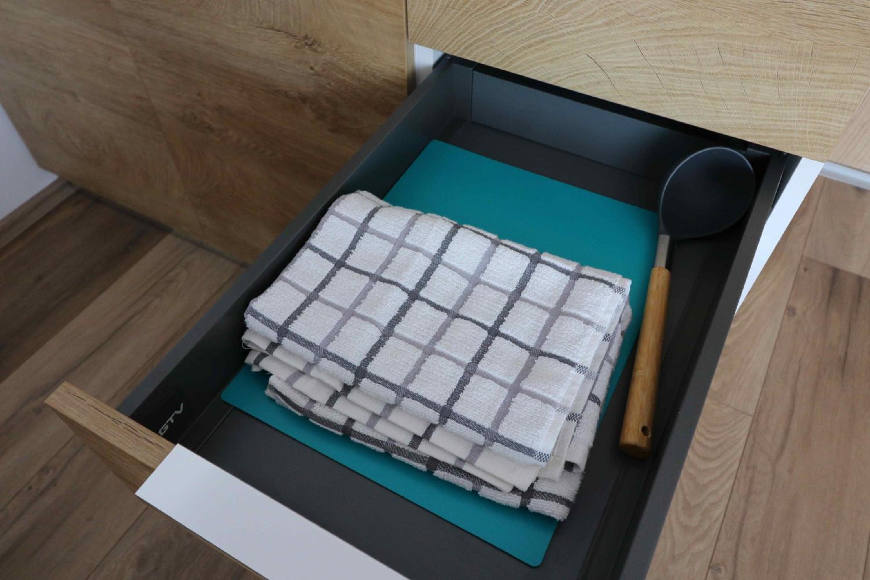 One-Bedroom Apartment - Photo 11