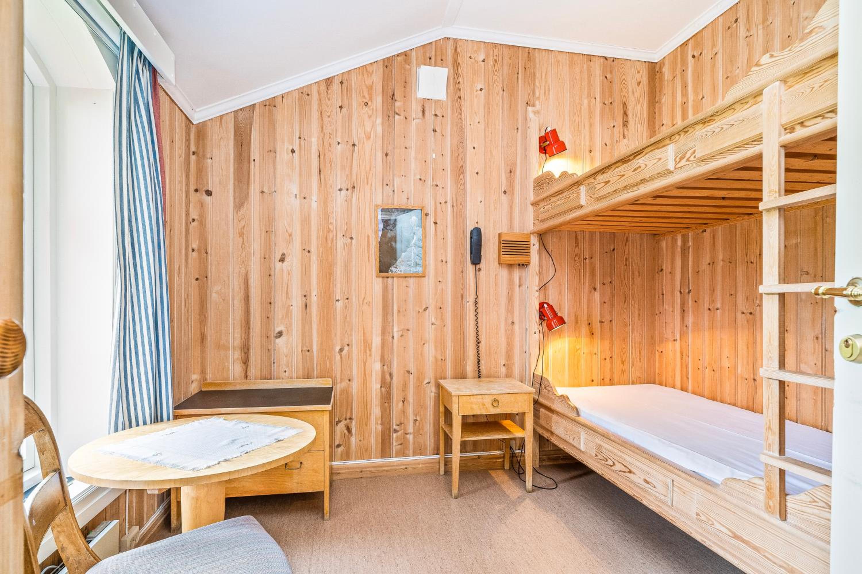 Bed in 4-Bed Dormitory Room photo 2