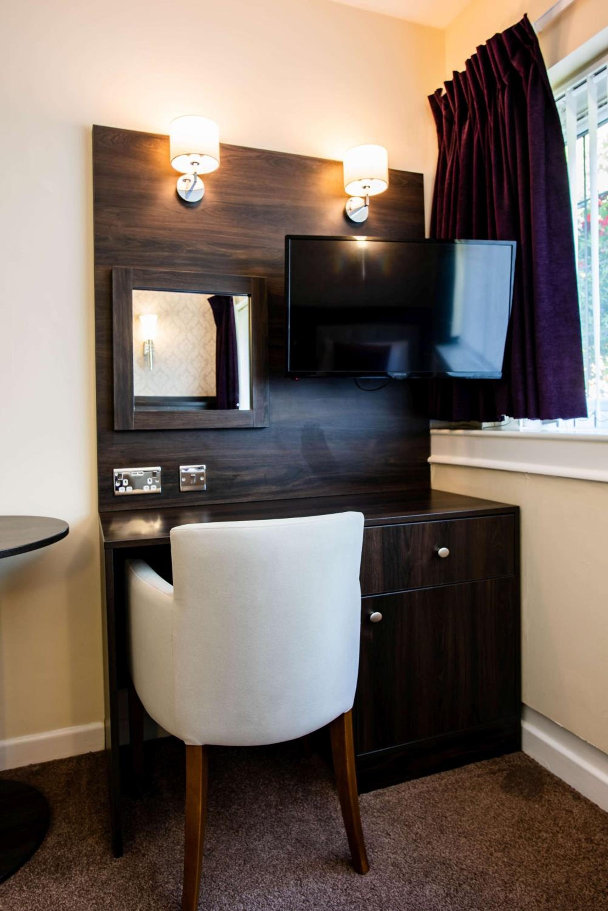 Standard Double Room - Non-Smoking - Photo 2
