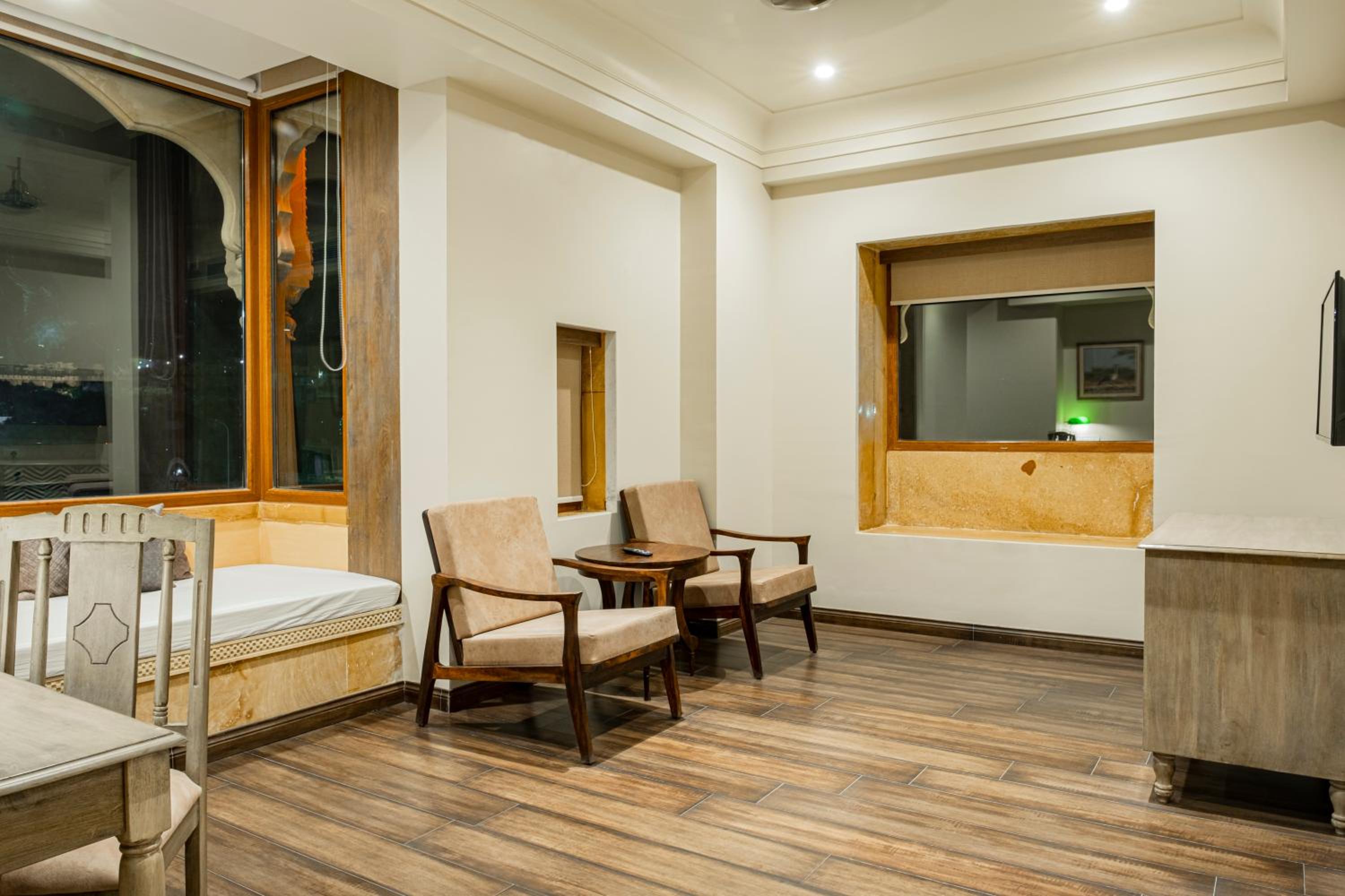 Suite with City View photo 3