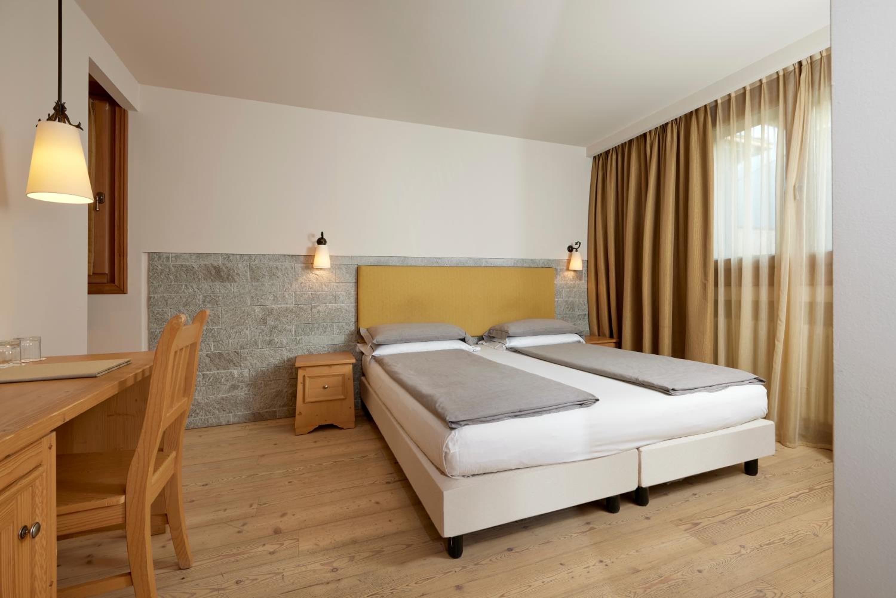 Standard Double or Twin Room - Photo 1