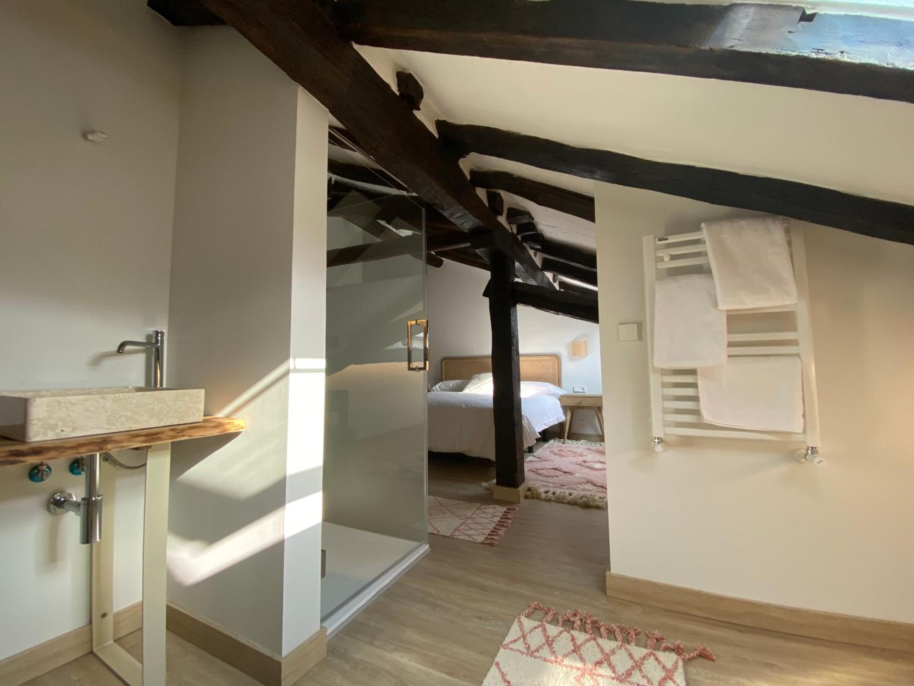 Standard Double Room photo 2