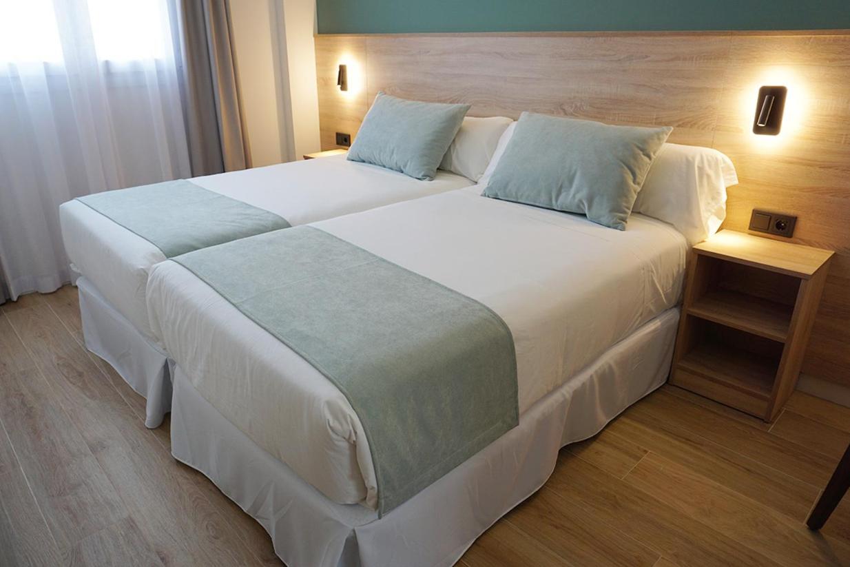 Standard Double or Twin Room - Photo 1