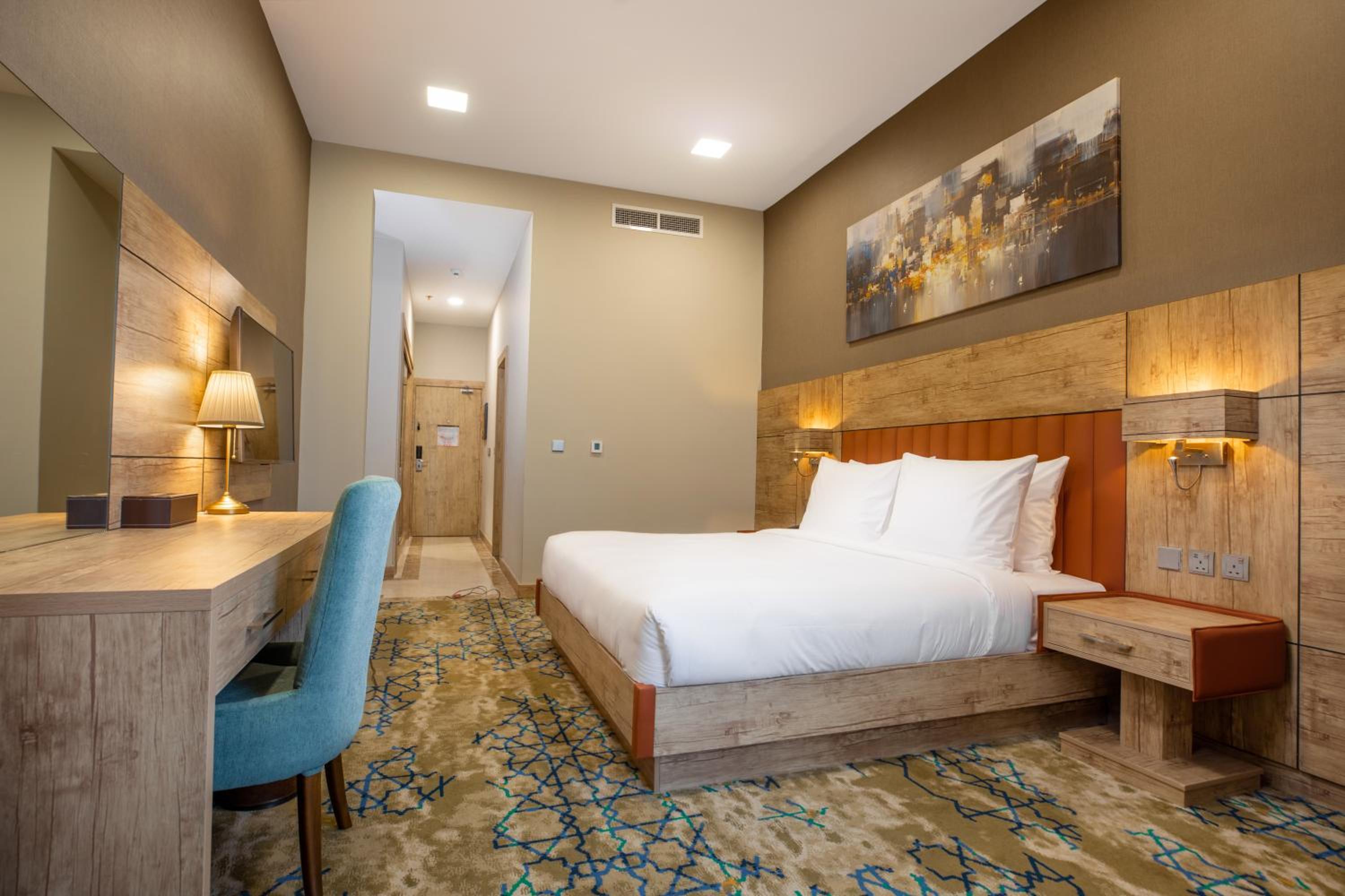 Deluxe Double Room with Side Sea View photo 2