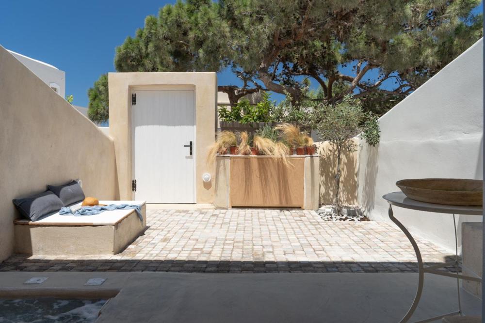 Superior Cellar (1 & 2) with Outdoor Hot Tub photo 3