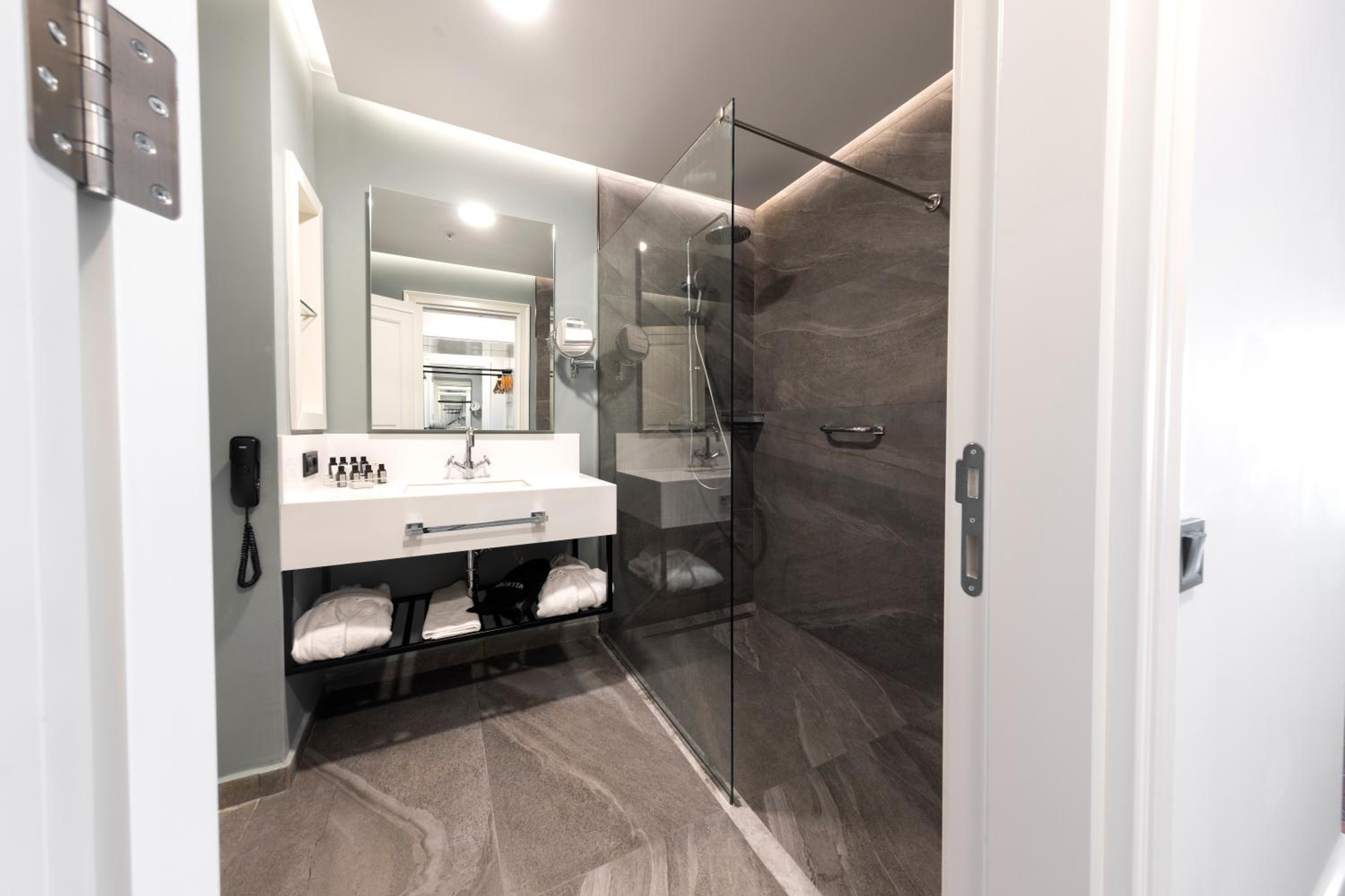 Superior Double Room - Photo 5